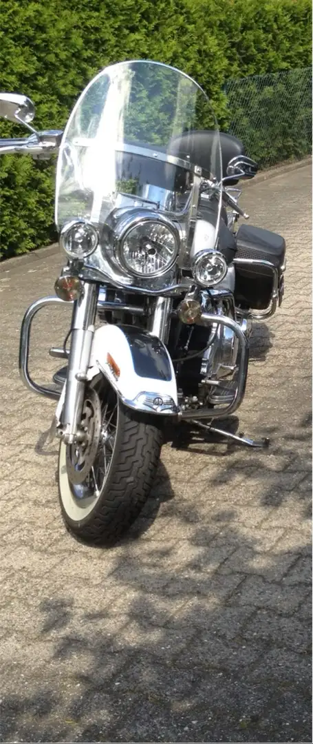 Harley-Davidson Road King Classic Alb - 1