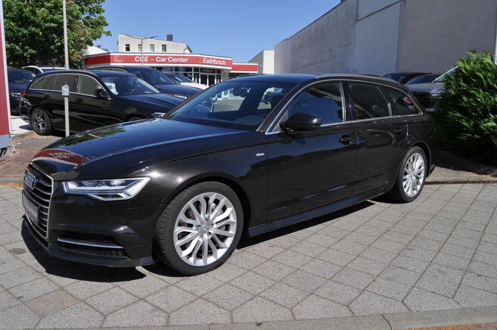 Audi A6 Avant 3.0 TDI quattro S-Line LED Pano Standhz Schwarz - 1