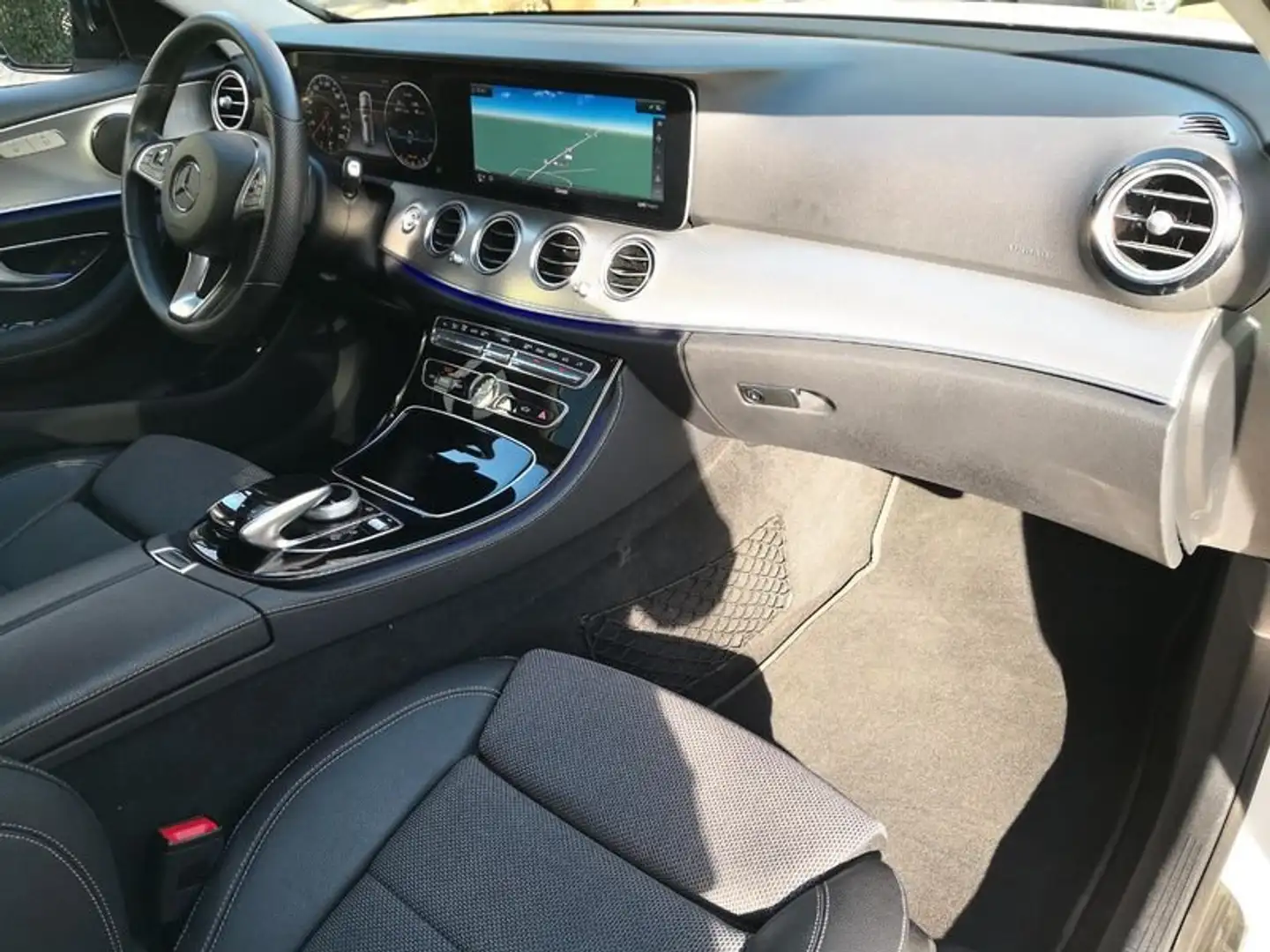 Mercedes-Benz E 220 E SW 220 bt Executive auto 2017 Bianco - 2