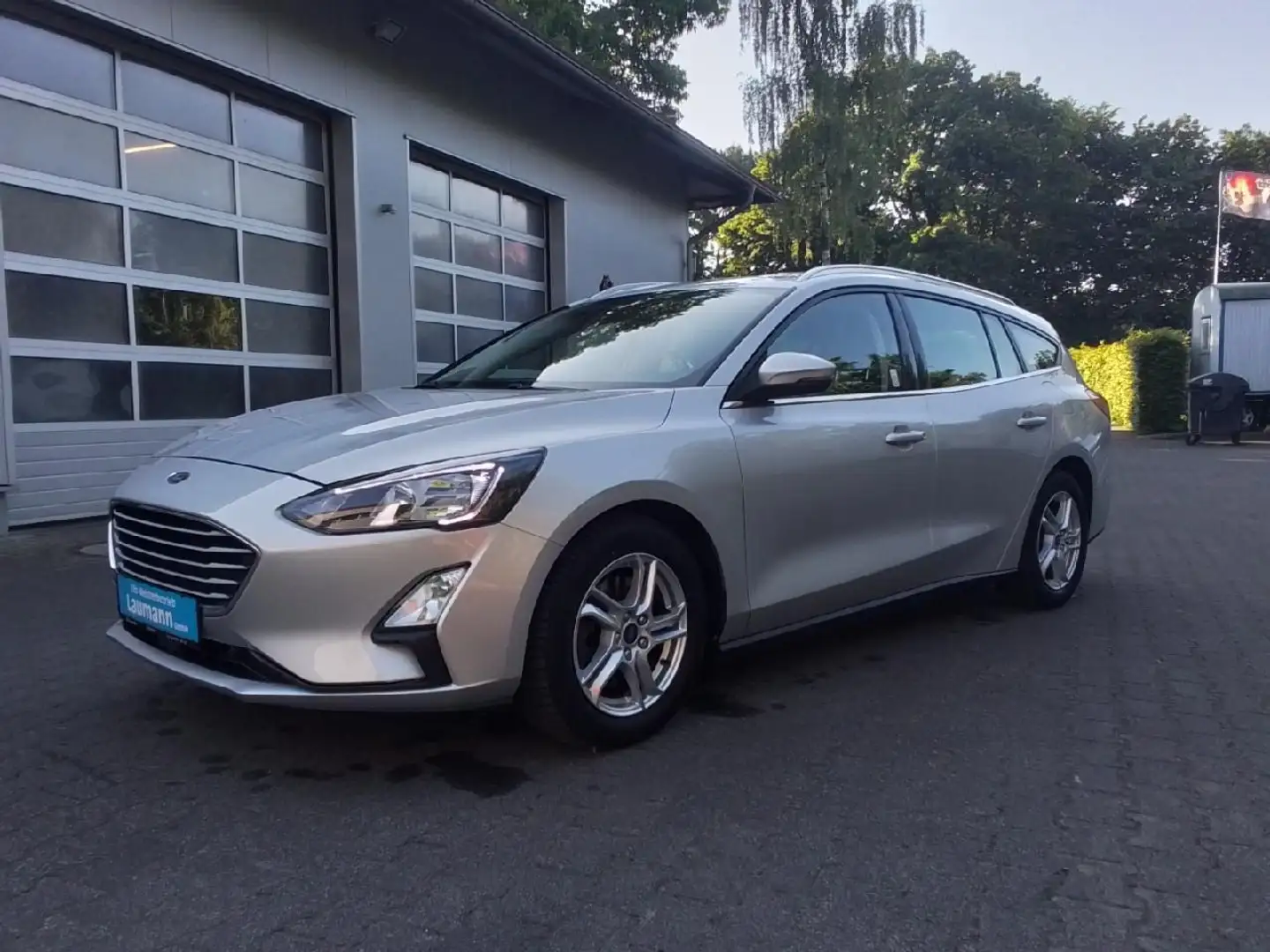 Ford Focus Turnier Cool & Connect Silber - 2