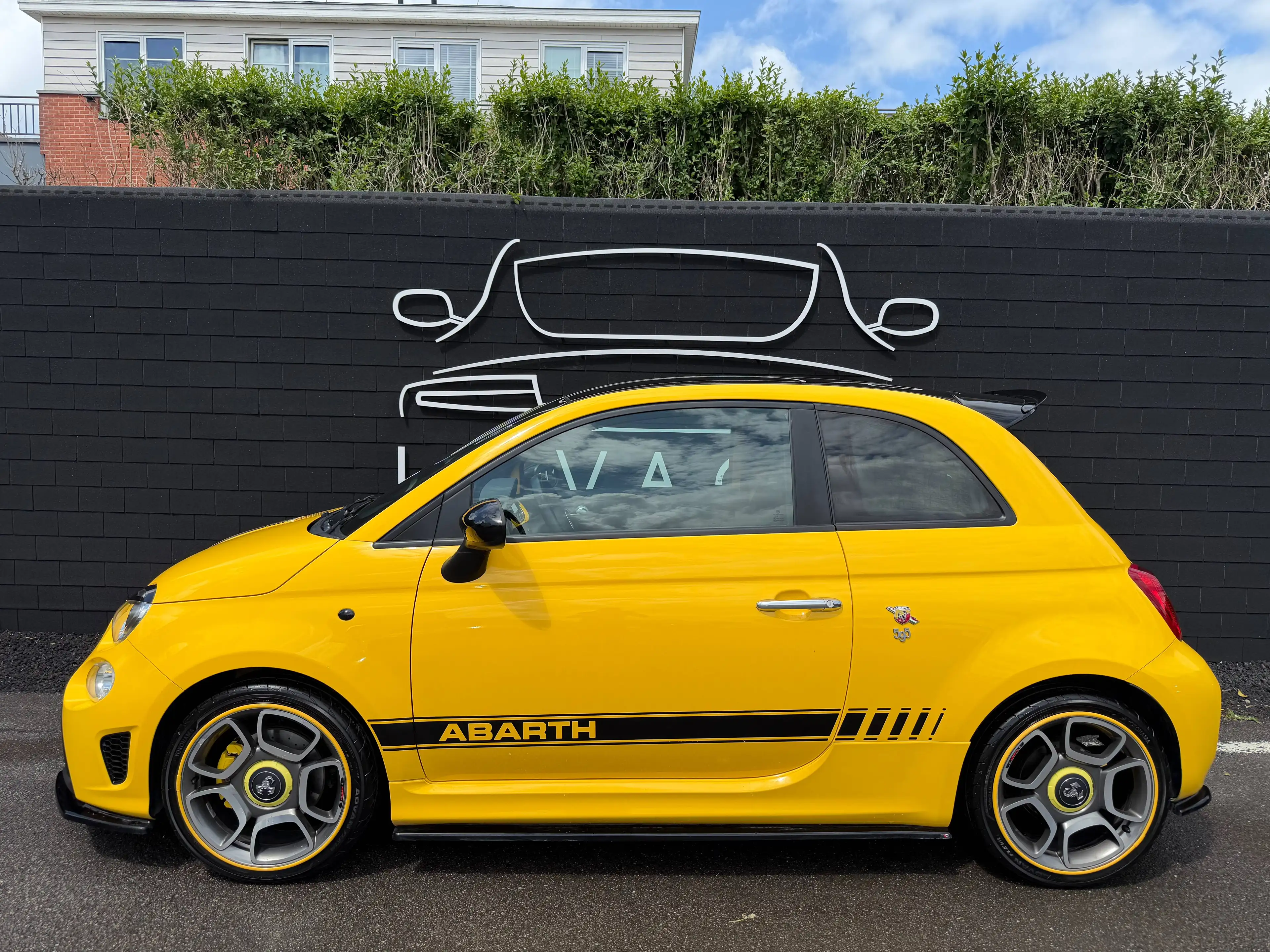 Abarth 595 1.4 T-Jet+AIRCO+CAMERA+ECRAN+JANTES+EURO 6D-T — photo 2
