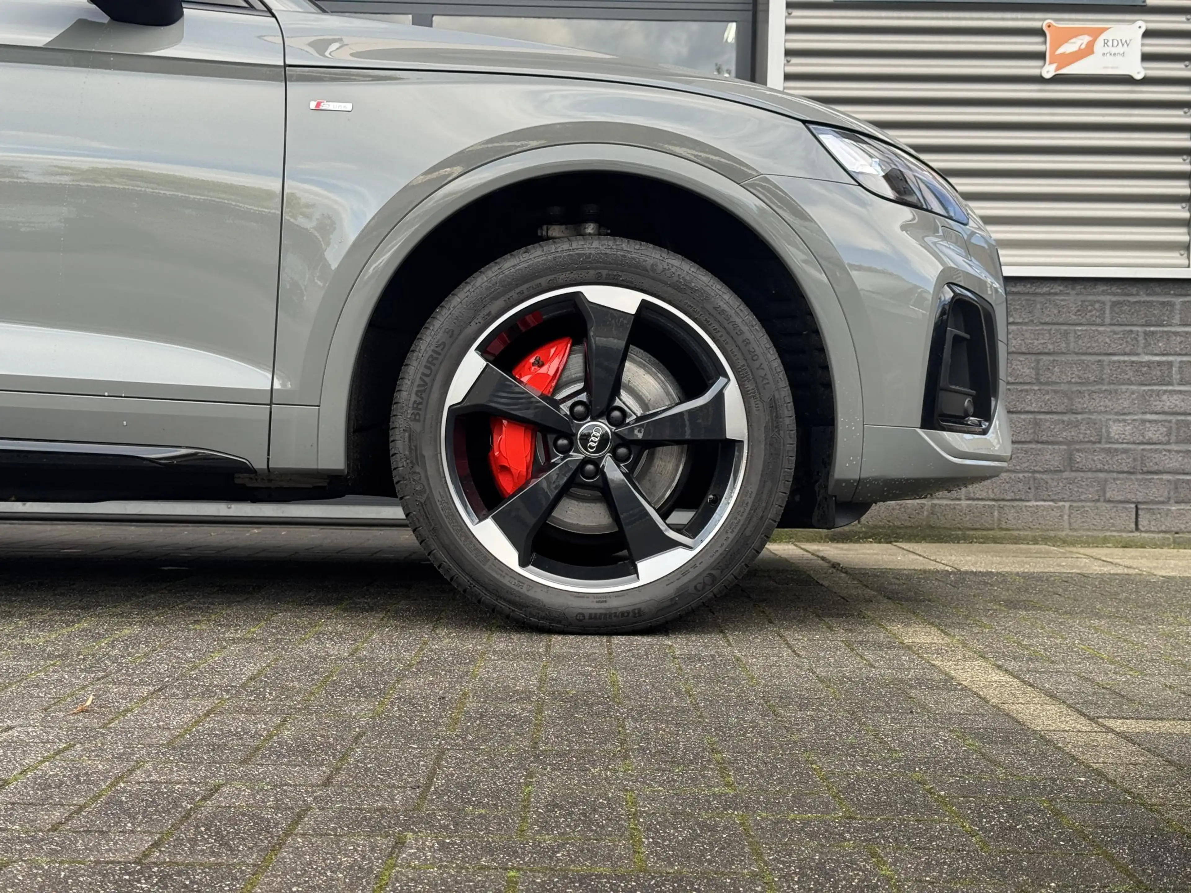Audi Q5 55 TFSI e S edition Matrix | Virtual | CarPlay — photo 40