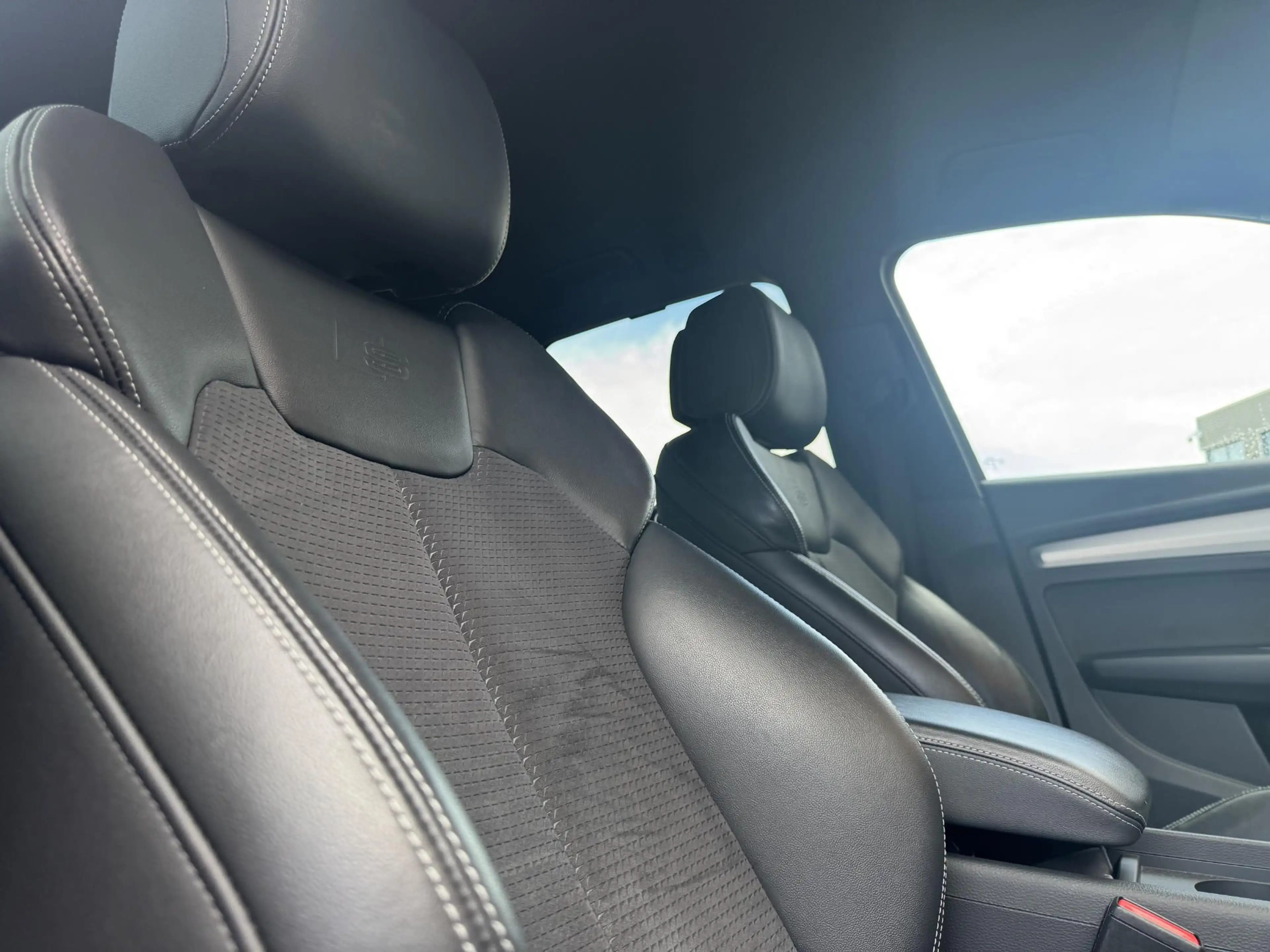Audi Q5 55 TFSI e S edition Matrix | Virtual | CarPlay — photo 8
