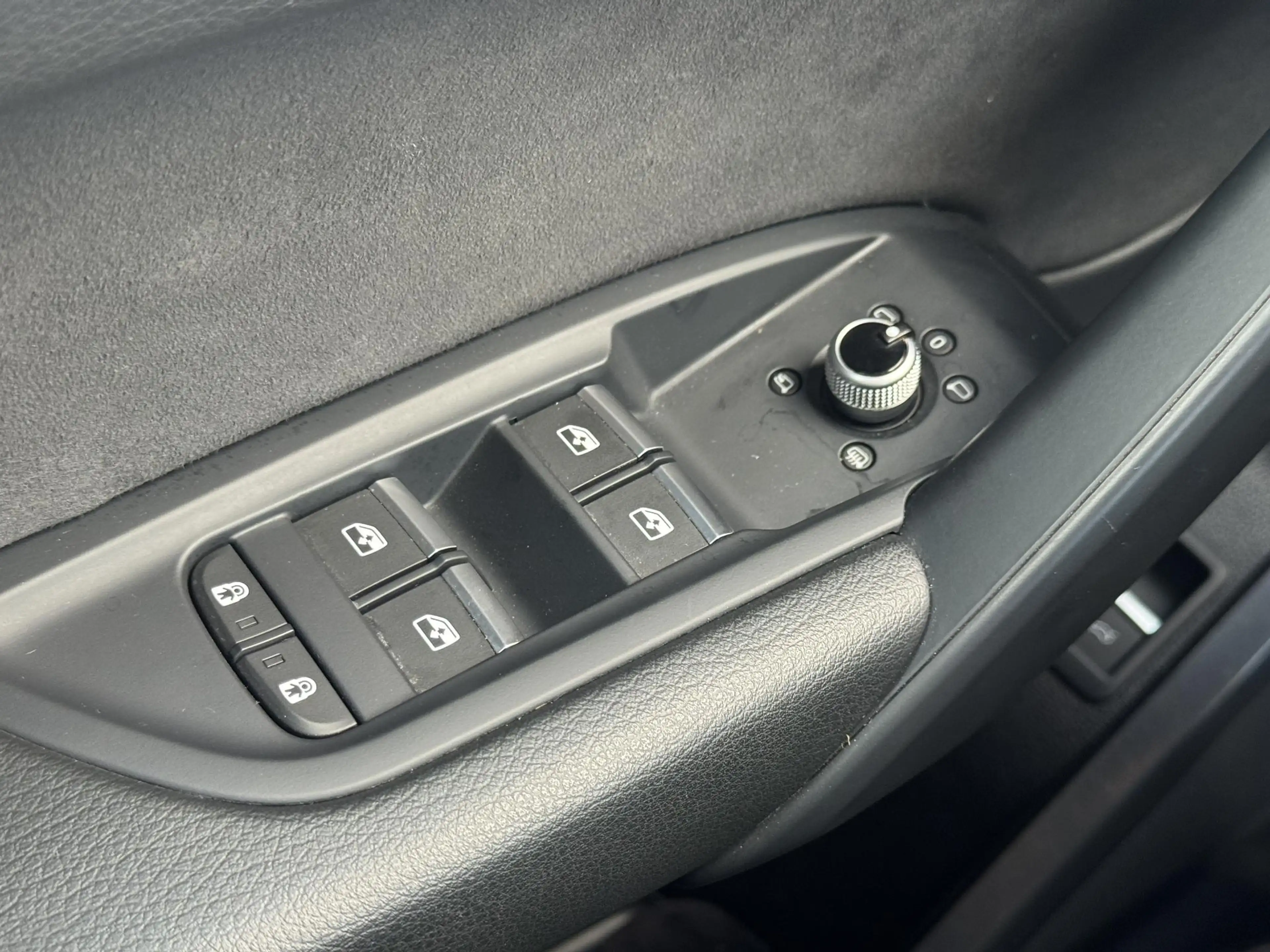 Audi Q5 55 TFSI e S edition Matrix | Virtual | CarPlay — photo 22