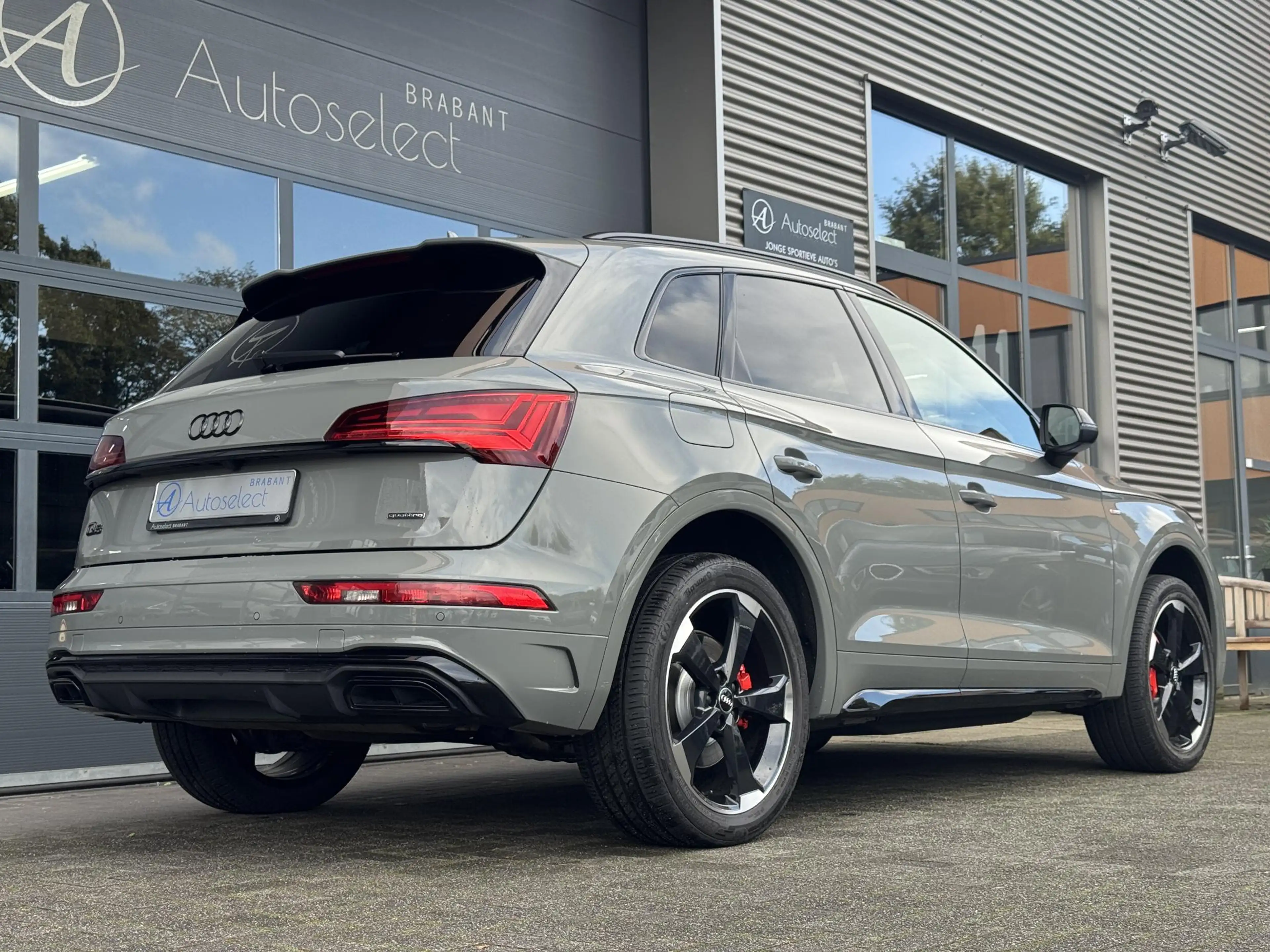 Audi Q5 55 TFSI e S edition Matrix | Virtual | CarPlay — photo 36