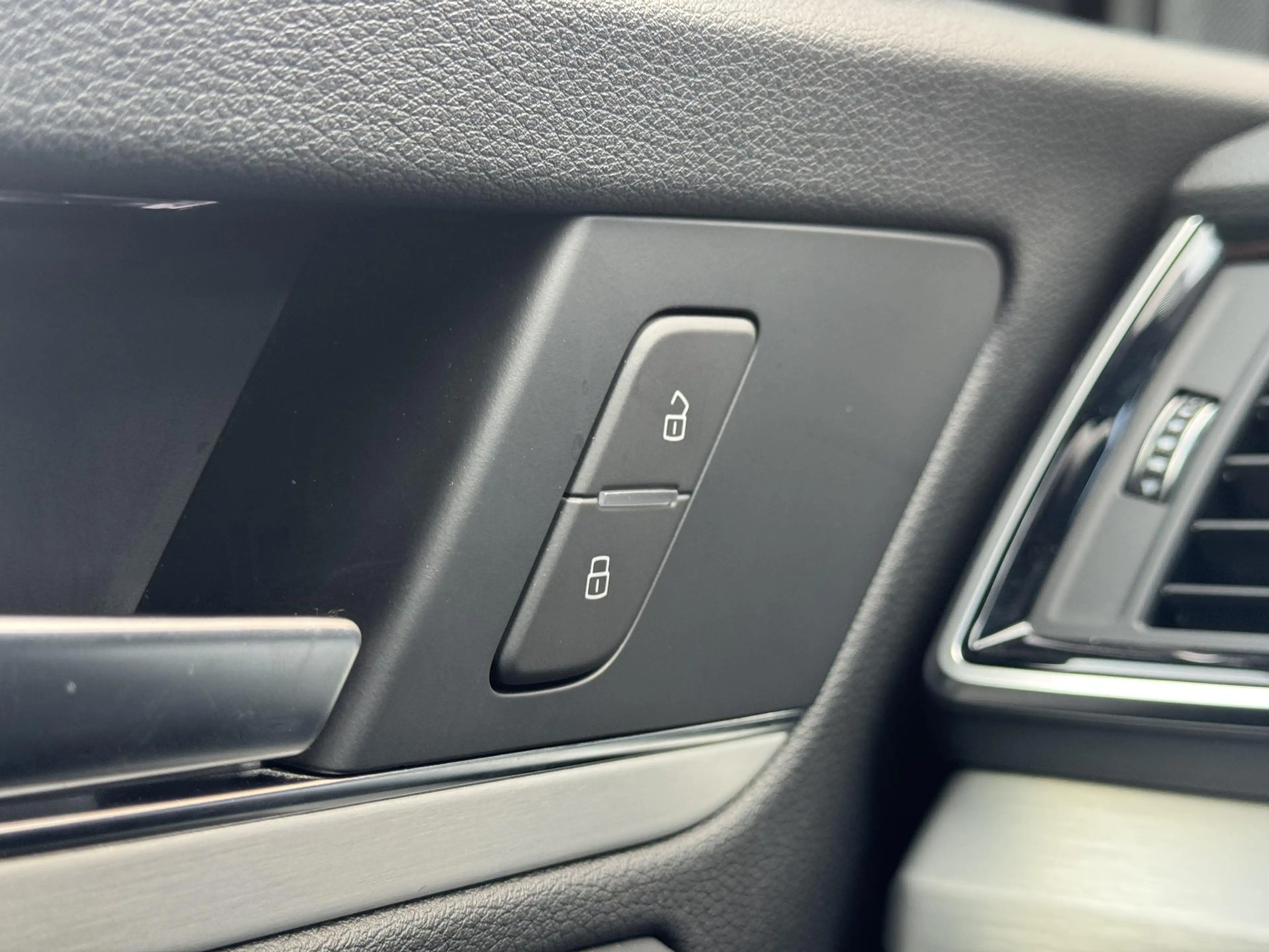 Audi Q5 55 TFSI e S edition Matrix | Virtual | CarPlay — photo 20