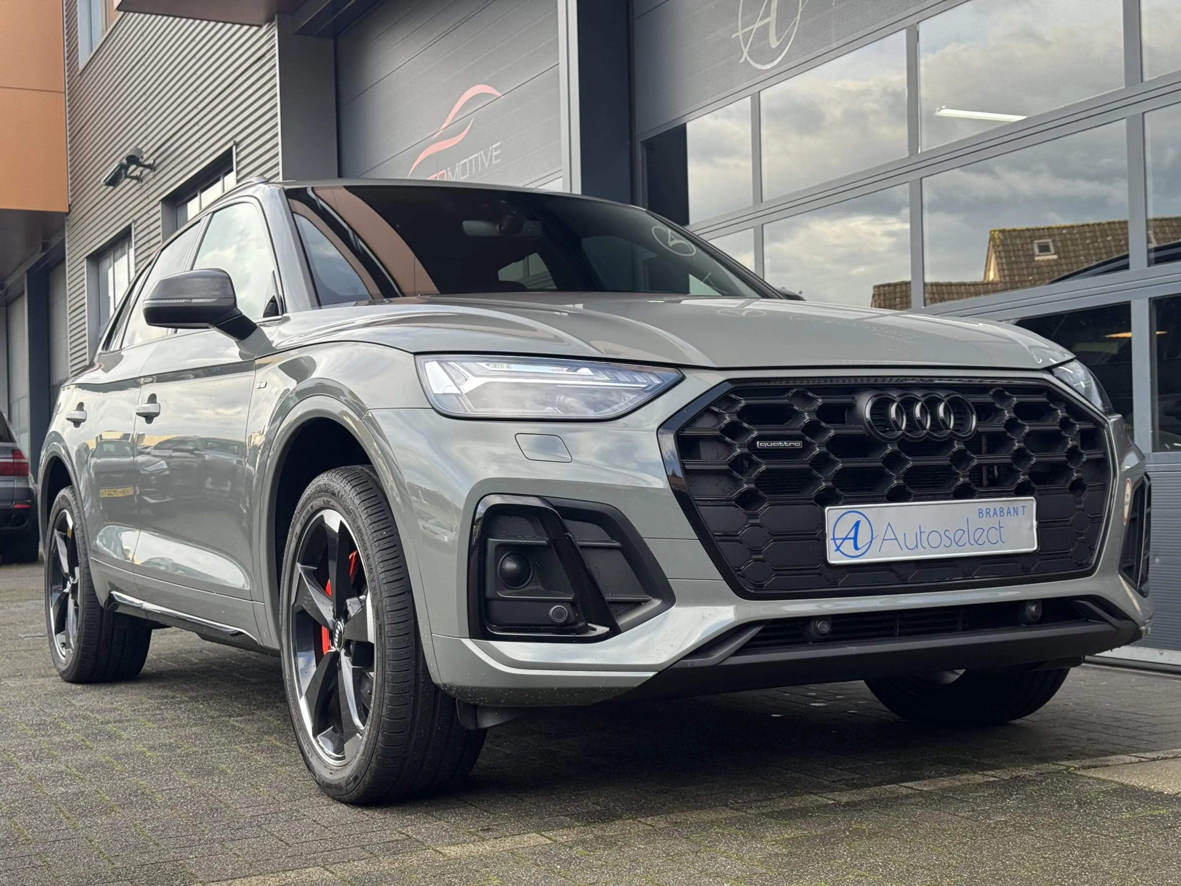 Audi Q5 55 TFSI e S edition Matrix | Virtual | CarPlay — photo 43