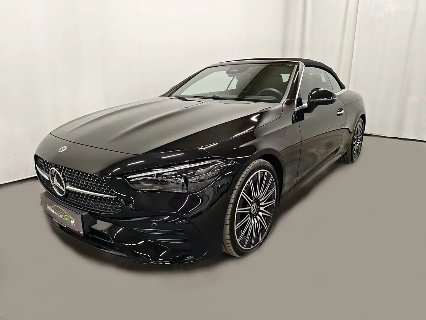 Mercedes-Benz CLE 220 d Cabrio Aut. AMG Schwarz - 1