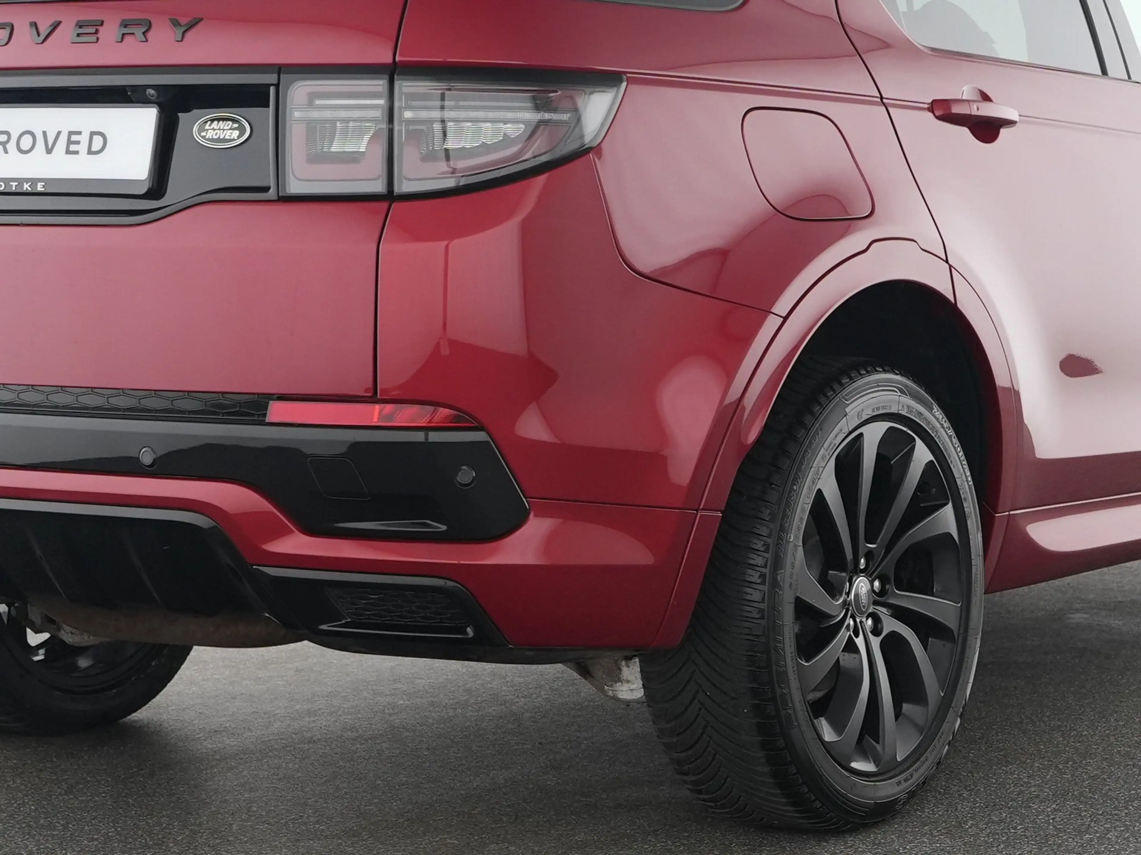 Land Rover Discovery Sport D200 AWD R-Dynamic SE — photo 10