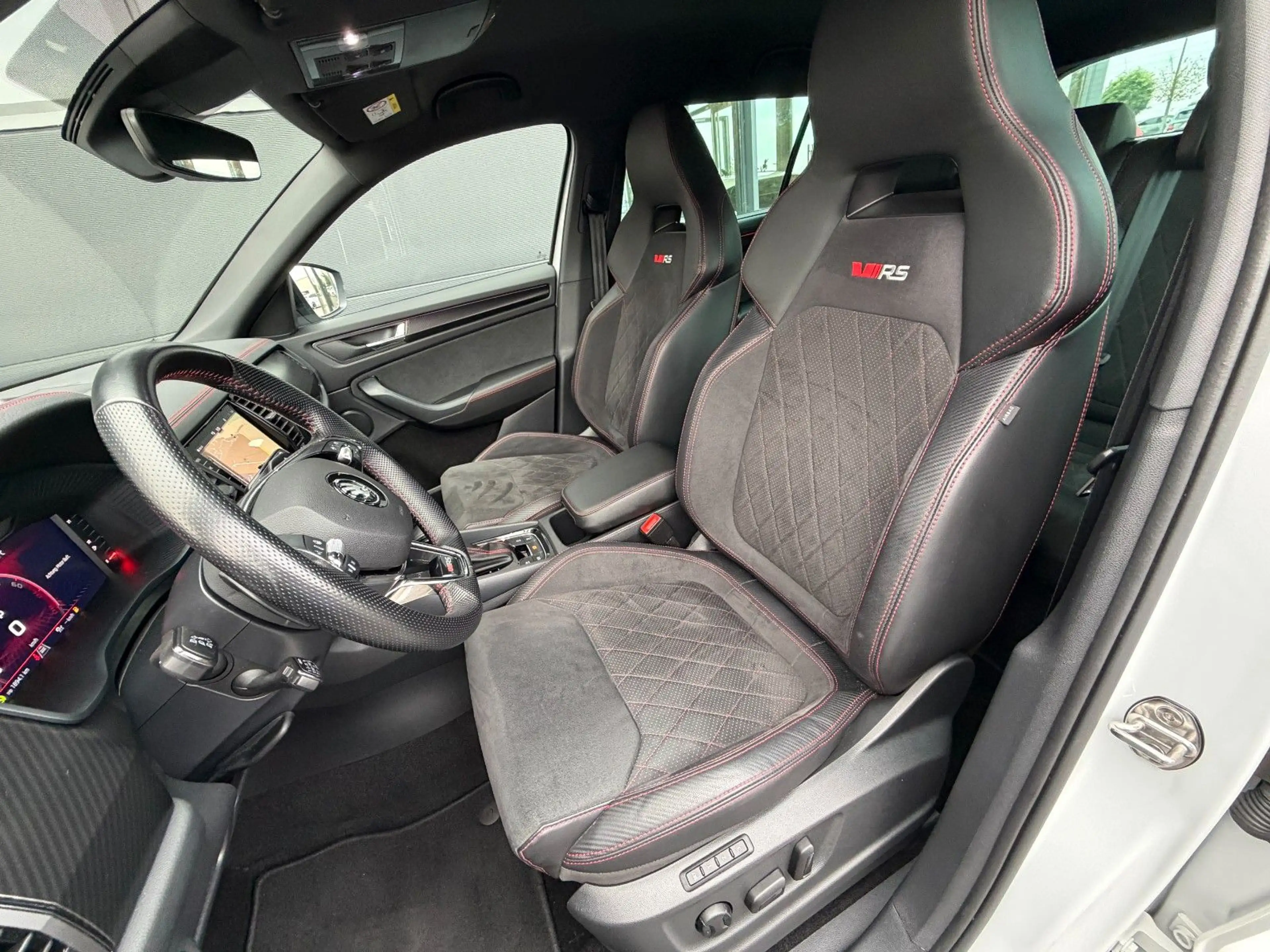 Skoda Kodiaq 2,0TSi RS AHK Columbus DCC Memory ACC — photo 11
