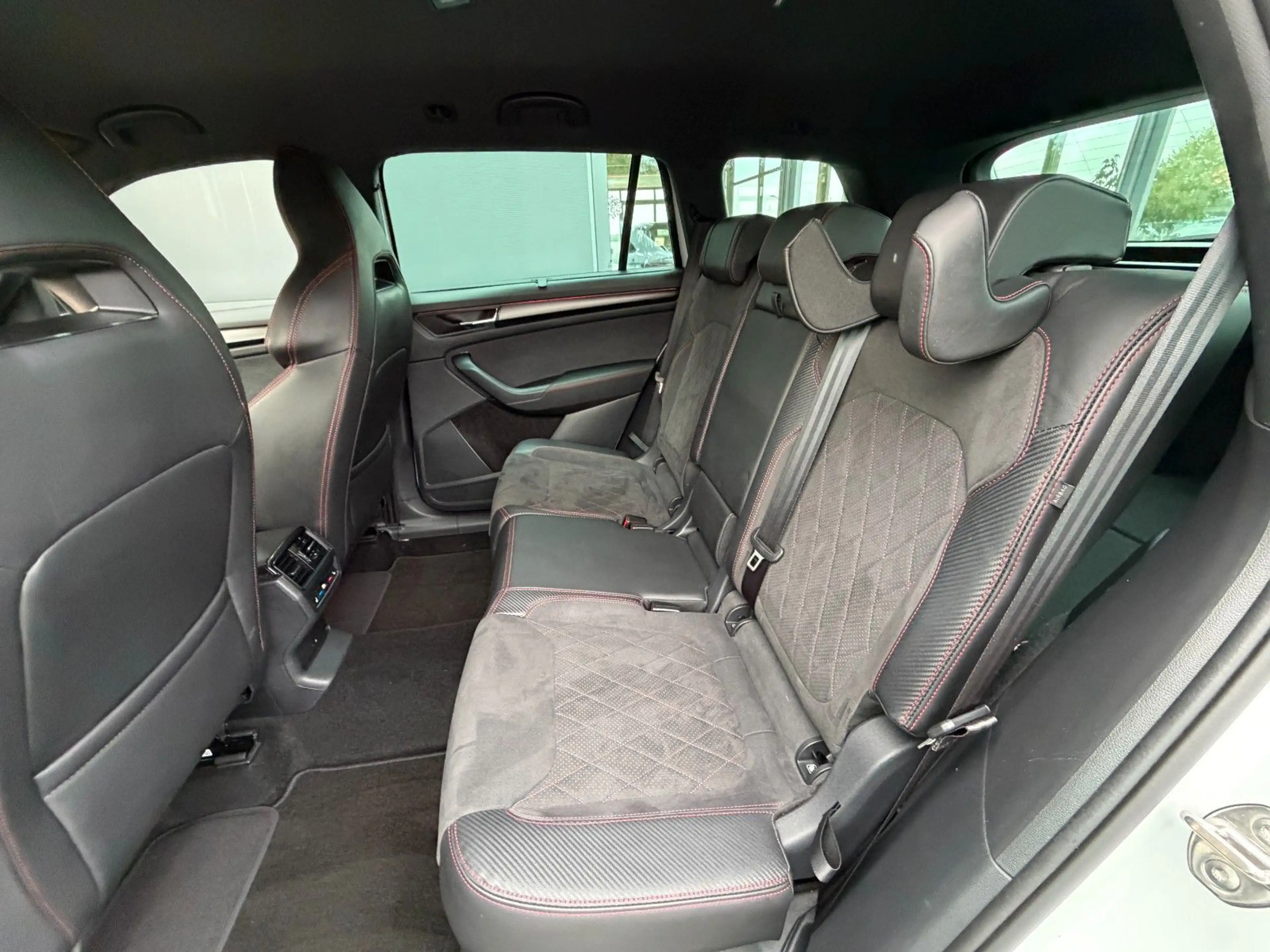 Skoda Kodiaq 2,0TSi RS AHK Columbus DCC Memory ACC — photo 13