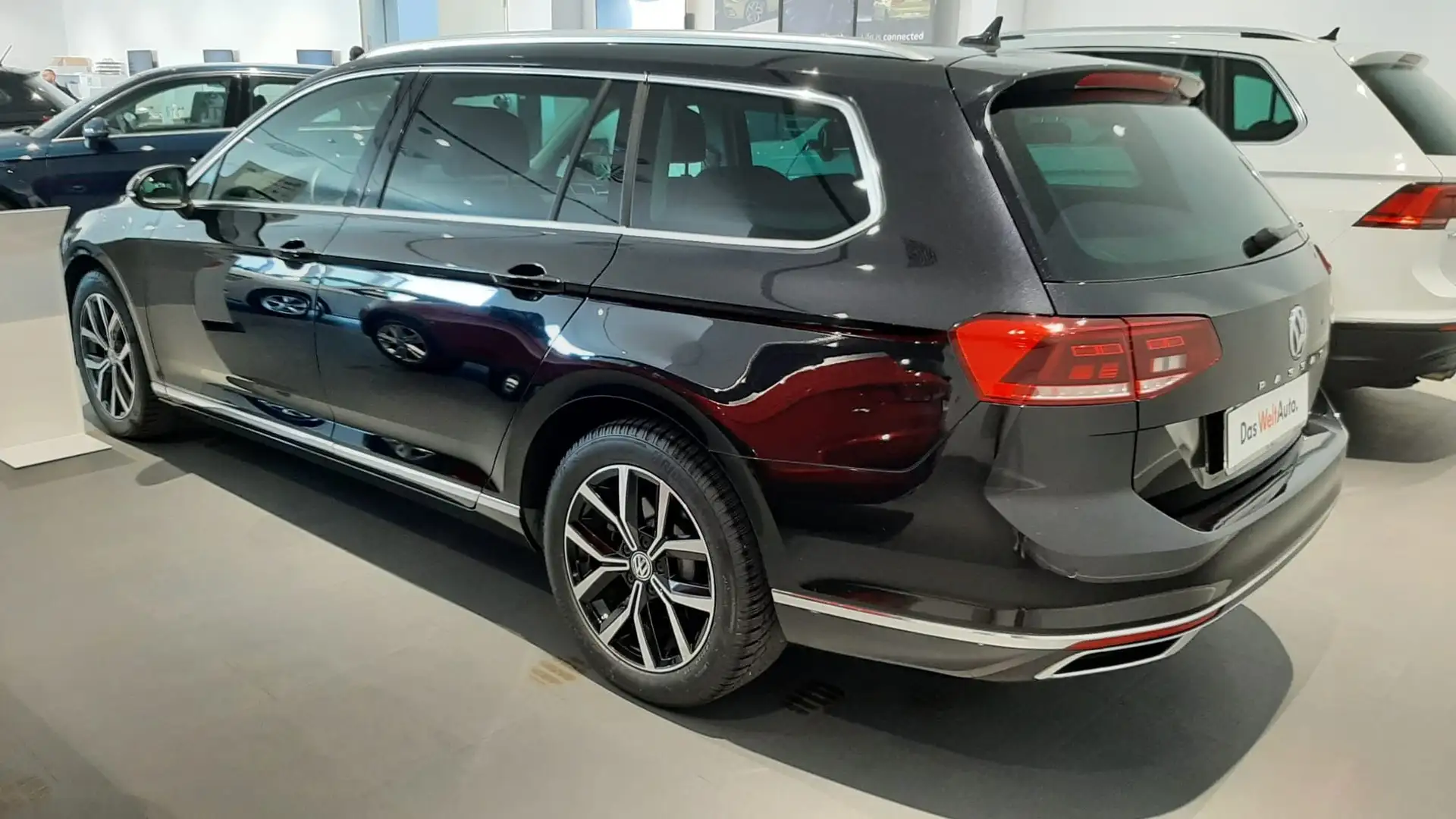 Volkswagen Passat Variant Nero - 2