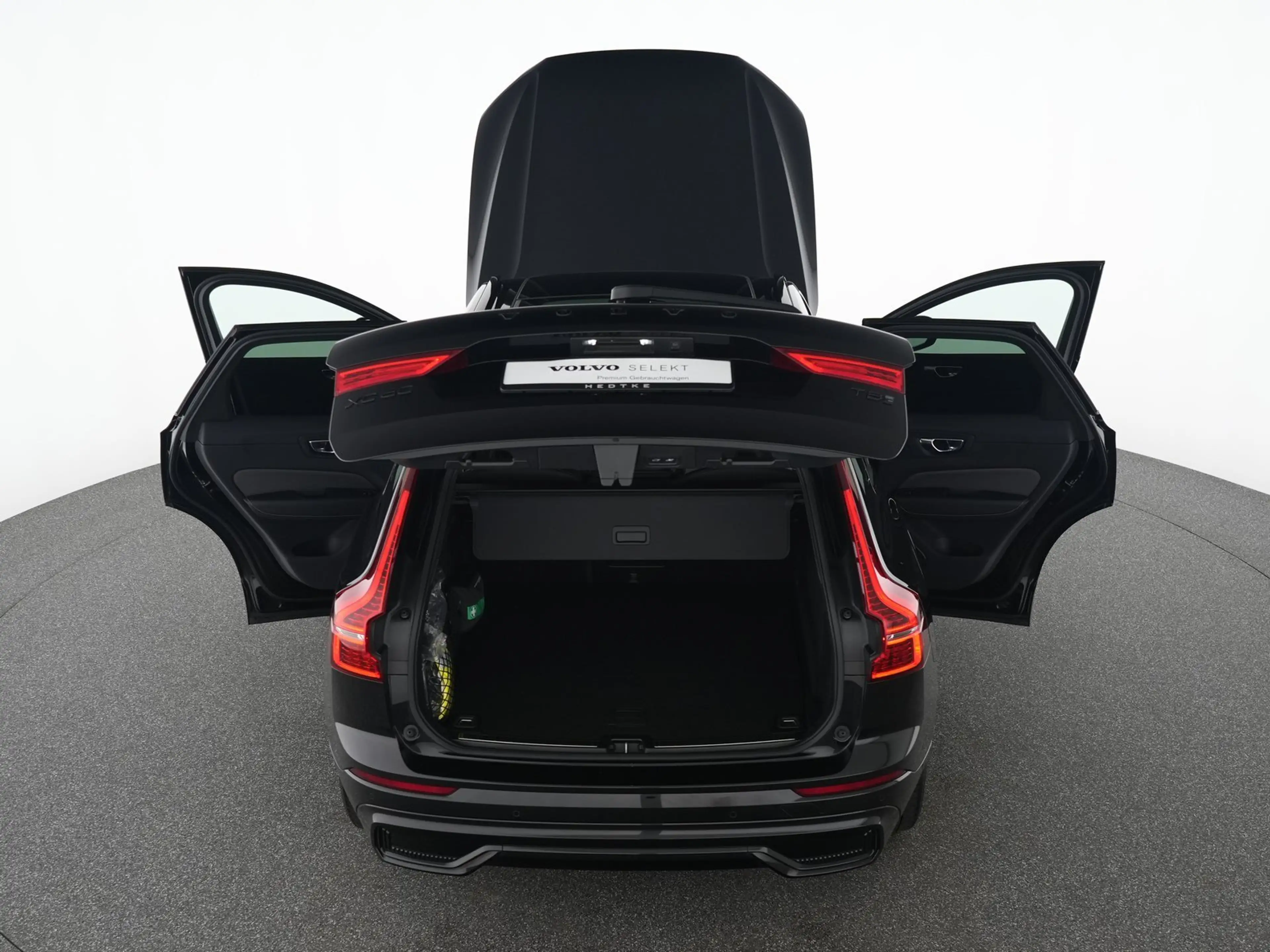 Volvo XC60 T8 AWD Plus Black Edition 360°KAMERA*H&K*21 — photo 14