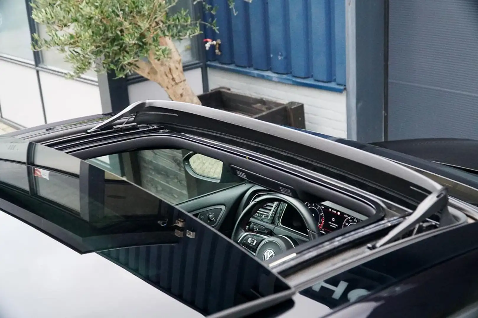 Volkswagen Golf GTI 2.0 TSI Performance 245PK 1e eigenaar Noir - 2