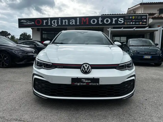 Volkswagen Golf view 2