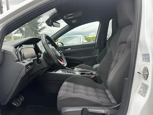 Volkswagen Golf view 8