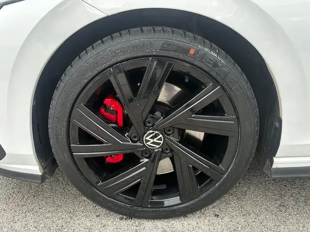 Volkswagen Golf view 12