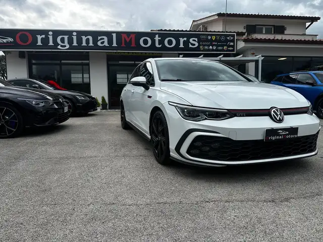 Volkswagen Golf main image