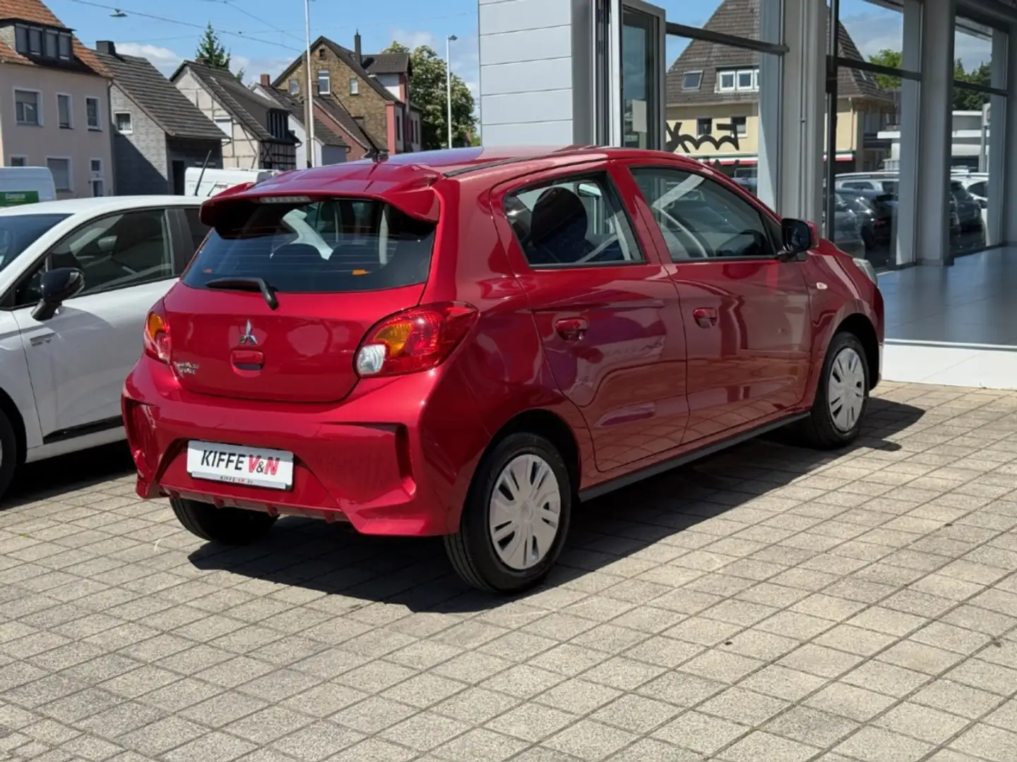 Mitsubishi Space Star 1.2 Klima Freisprech. Radio DAB ZV Rot - 2