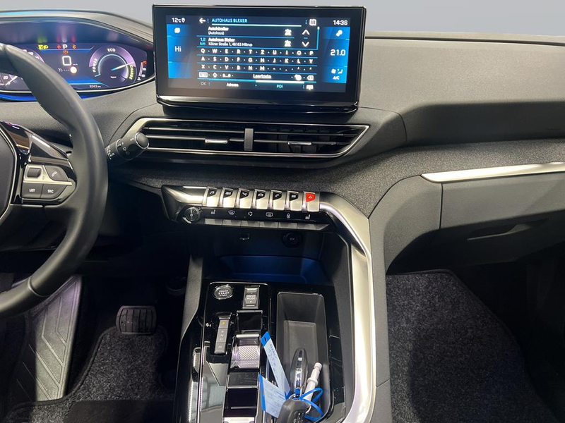 Peugeot 5008 1.2 Hybrid 136 Allure Pack — photo 11
