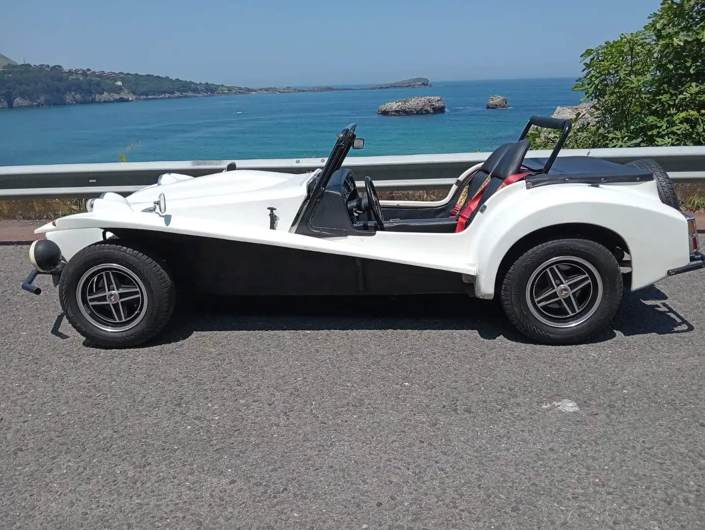 SEAT Equipamiento completo del modelo Blanco - 1