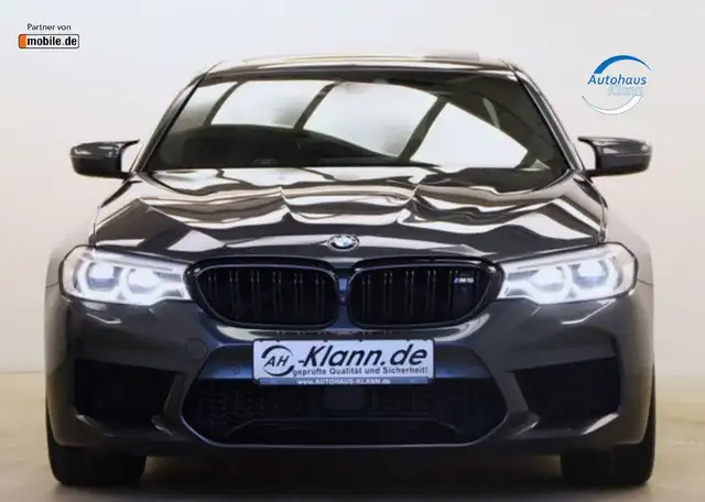 BMW M5 view 2