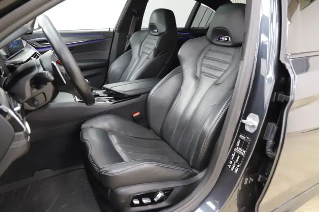 BMW M5 view 11