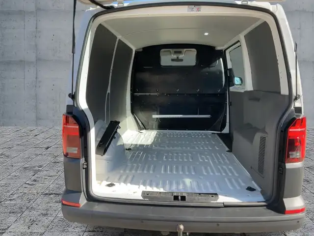Volkswagen Transporter view 13