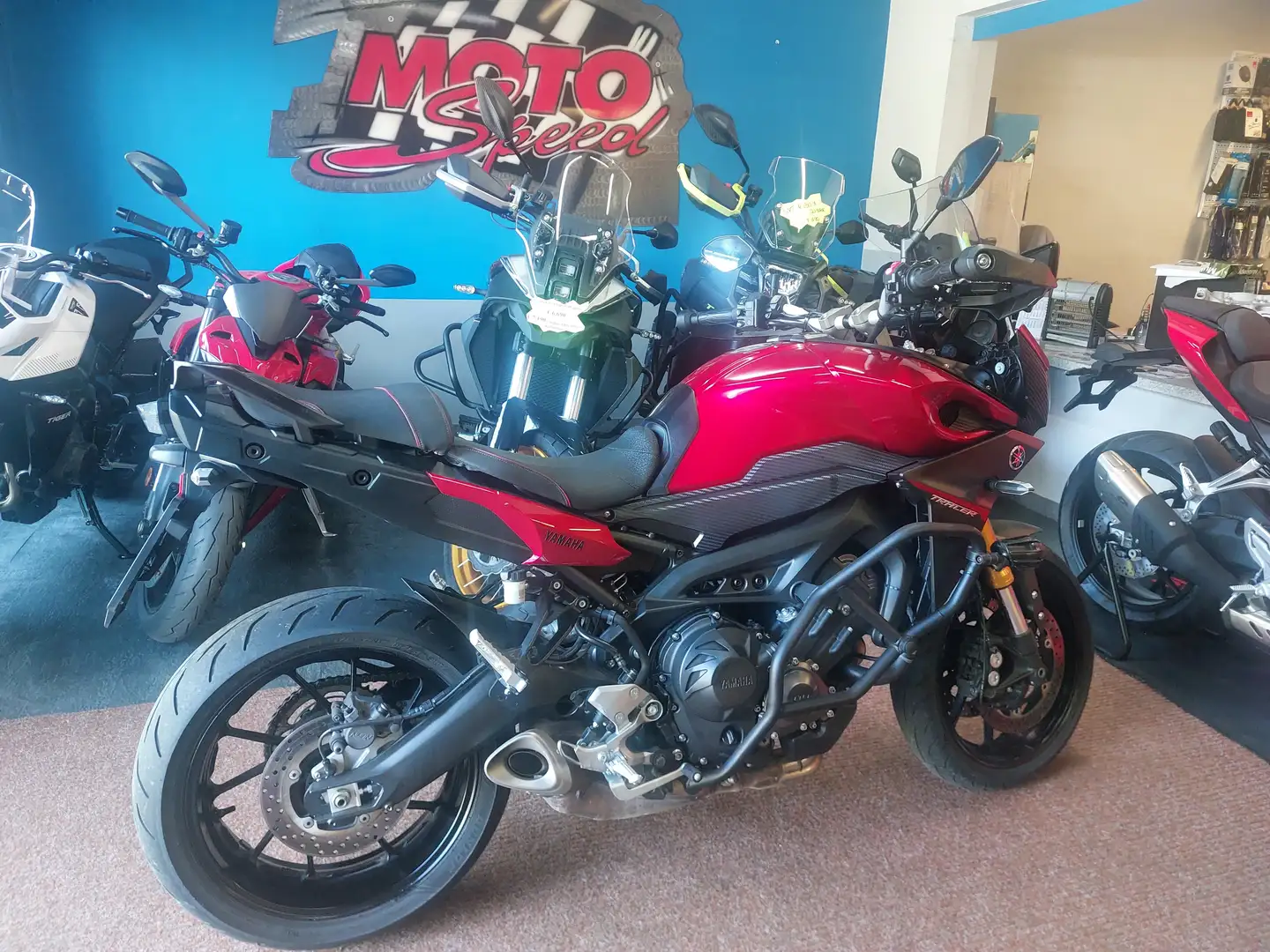 Yamaha Tracer 900 Rojo - 2