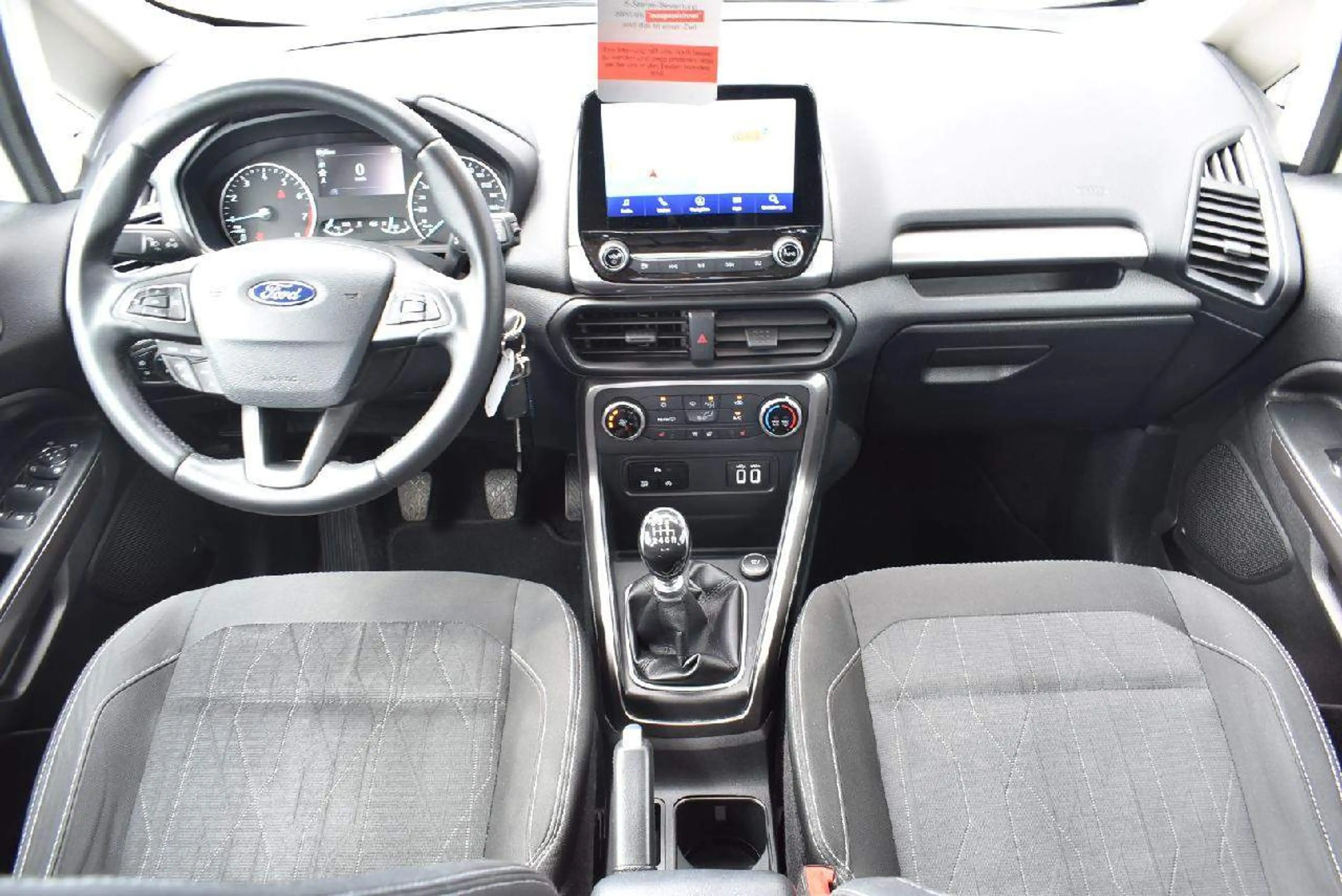 Ford EcoSport Cool & Connect — photo 10