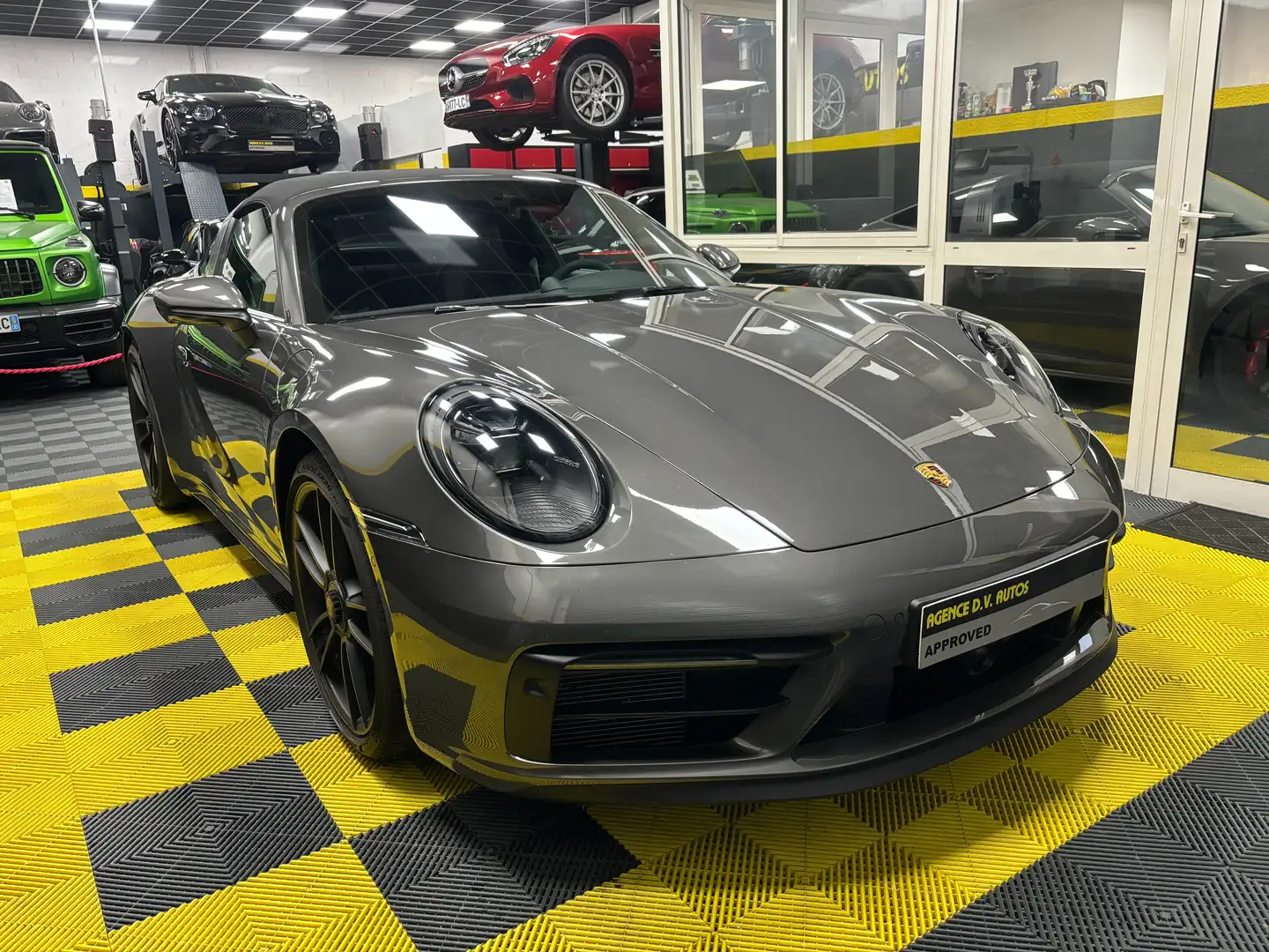 Porsche 992 911 Carrera TARGA 3.0i 480 PDK GTS bose lift Grau - 2
