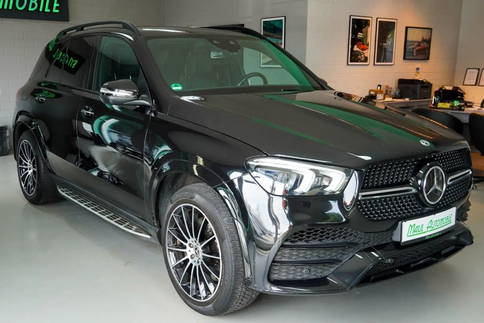 Mercedes-Benz GLE 400 d 4Matic AMG Schwarz - 2