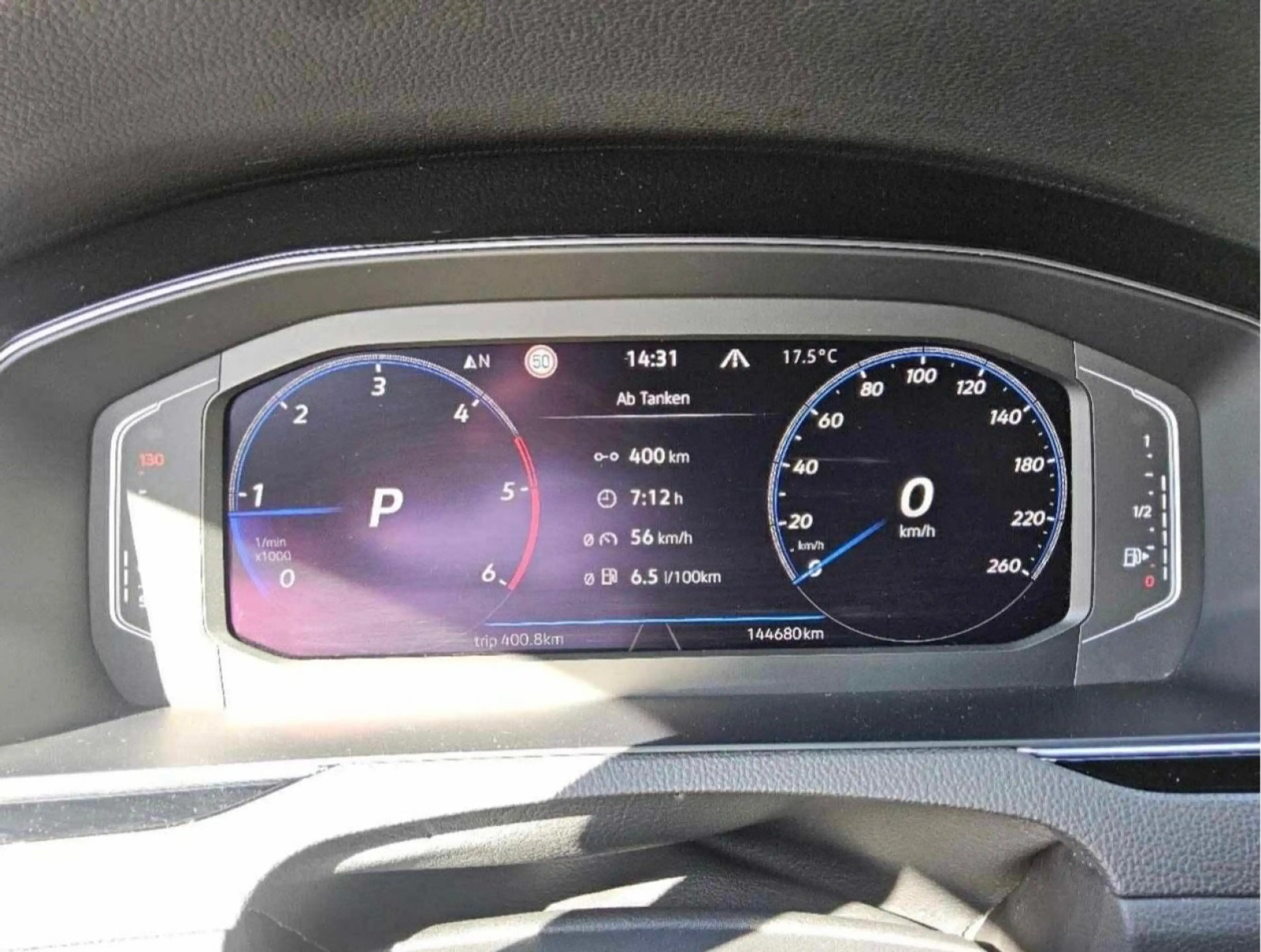 Volkswagen Passat Variant 2.0 TDI DSG - R LINE   MASSAGE — photo 7