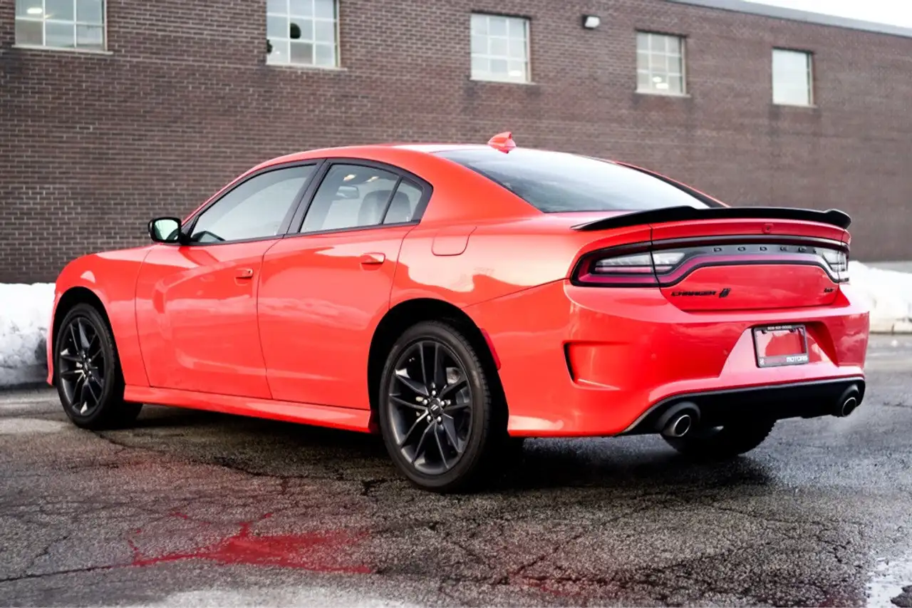 Dodge Charger снимка Dodge Charger