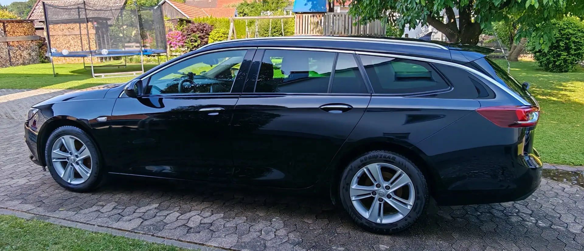 Opel Insignia Insignia Sports Tourer 2.0 Diesel Innovation Schwarz - 1