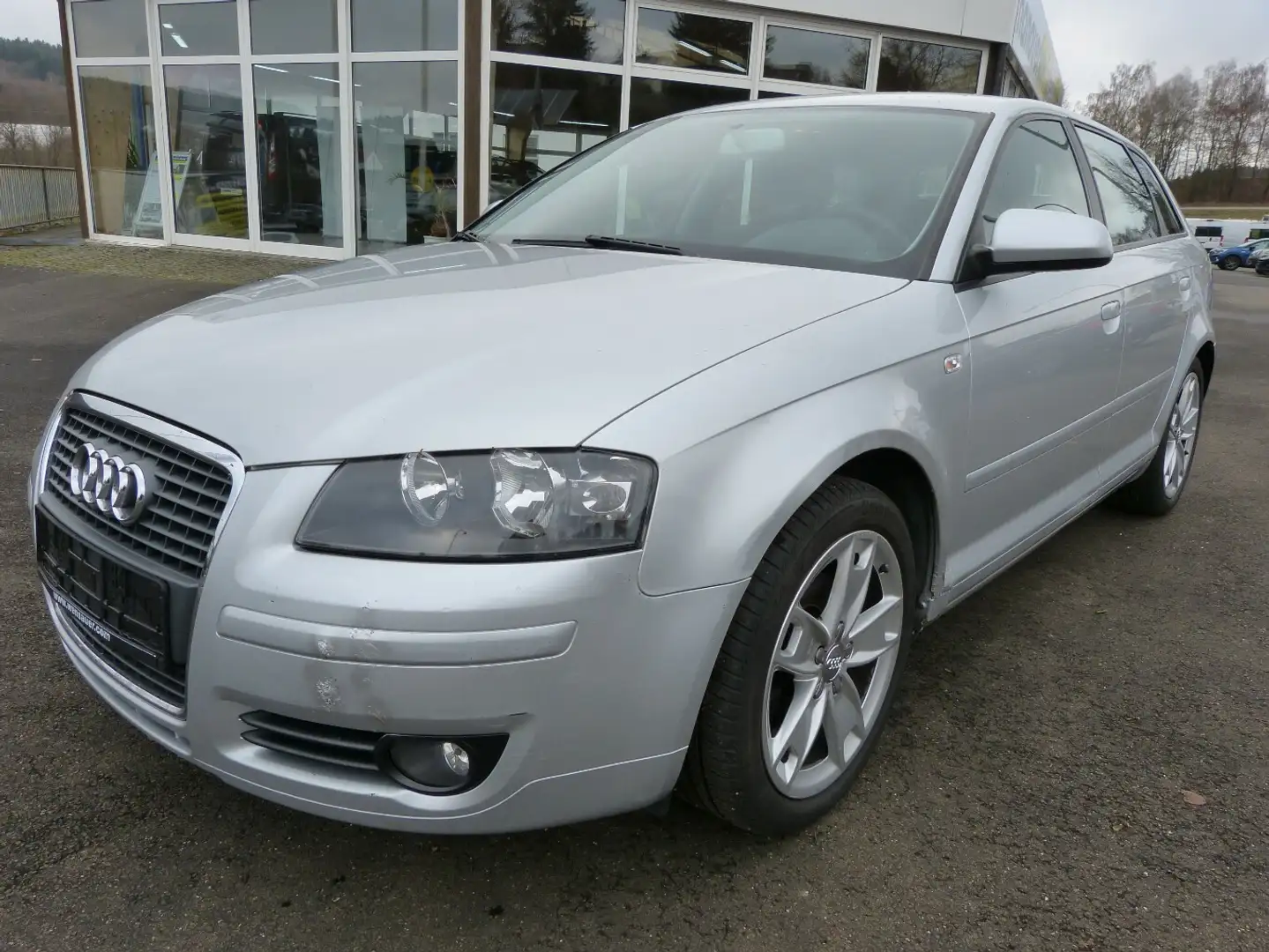 Audi A3 Sportback 2.0 TDI Attraction [AHK] Grau - 1