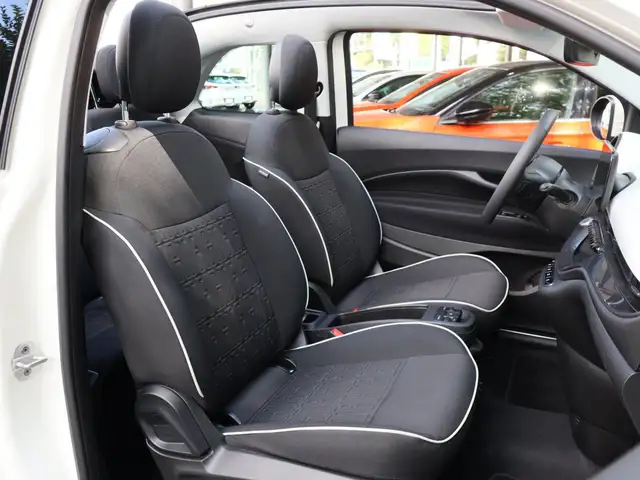 Fiat 500e view 6