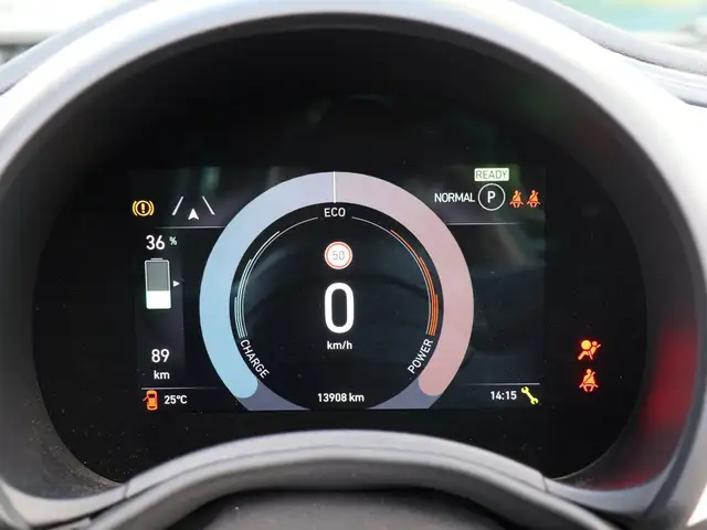 Fiat 500e view 14