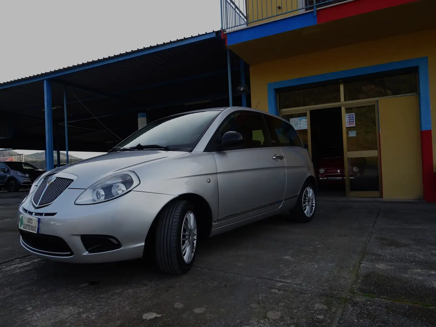 Lancia Ypsilon 1.2 69cv Diva Silber - 2