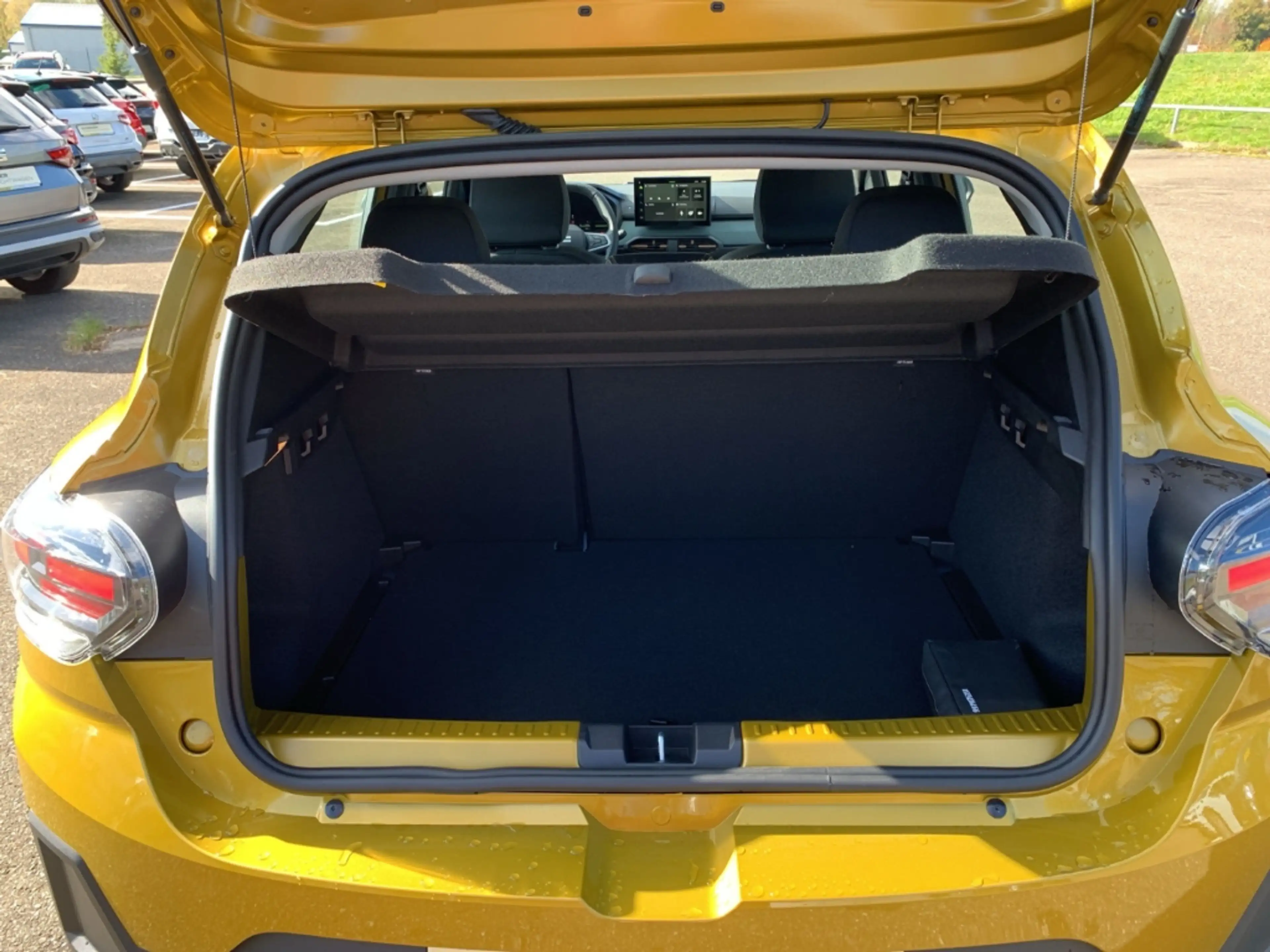 Dacia Sandero STEPWAY EXTREME HYBRID 155 Stepway Extreme KLIMA+P — photo 12