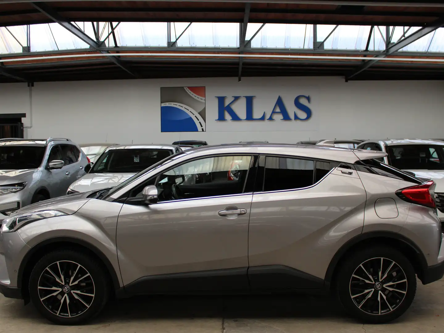 Toyota C-HR 1.2 Turbo+CUIR+GPS+CAMERA+SIEGES CHAUFANTS Beige - 2