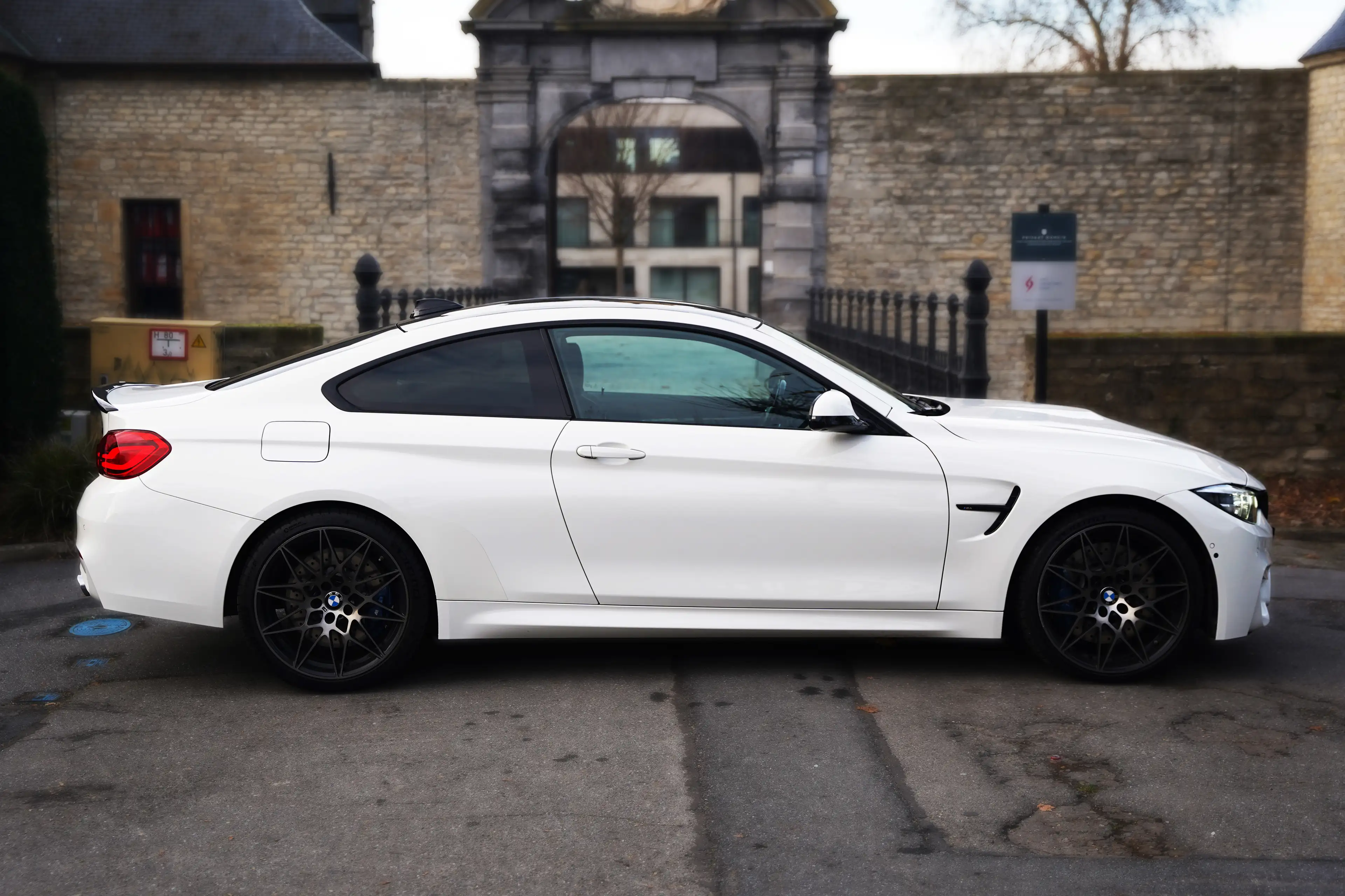 BMW M4 COMPETITION*PACK CARBON*HARMAN KARDON*HUD*SHADOW LINE — photo 6