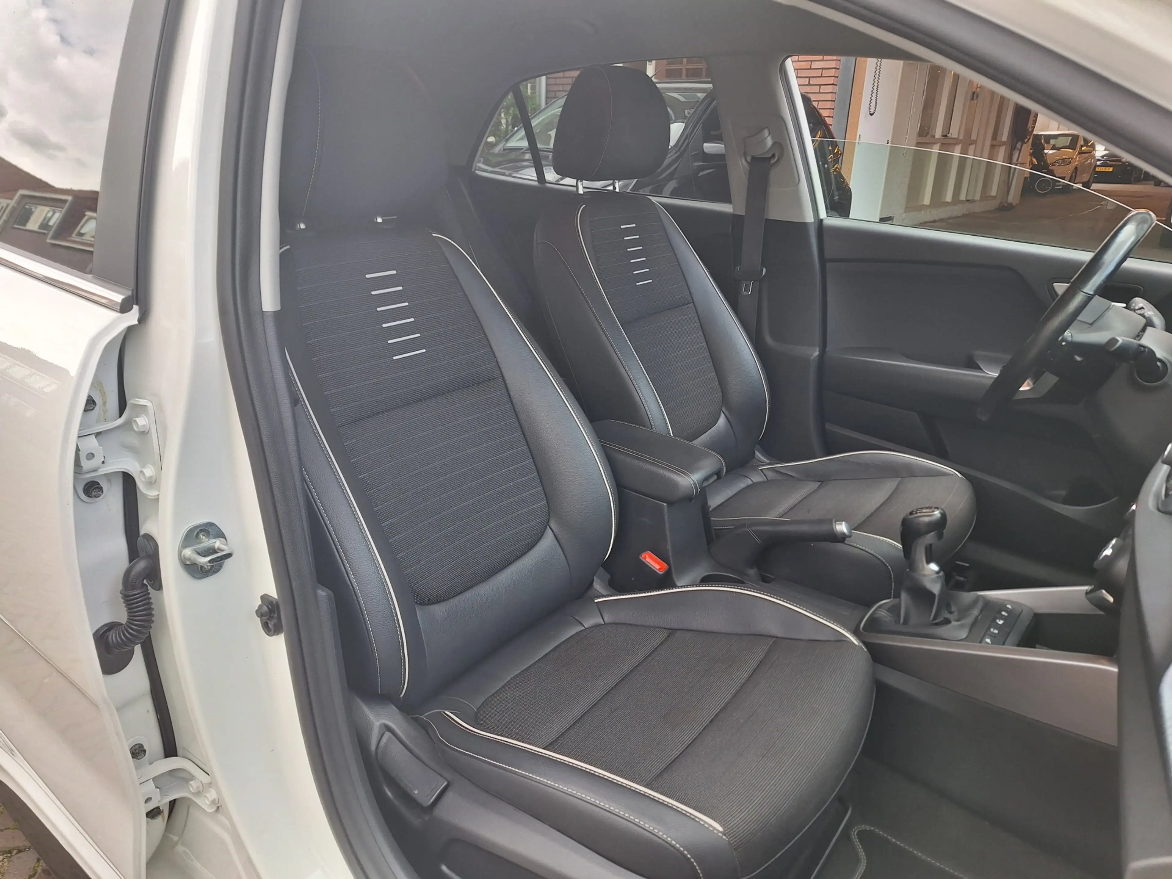 Kia Rio 1.0 TGDI GT-Line /Camera/Navi/Apple/Android/1e Eig — photo 22