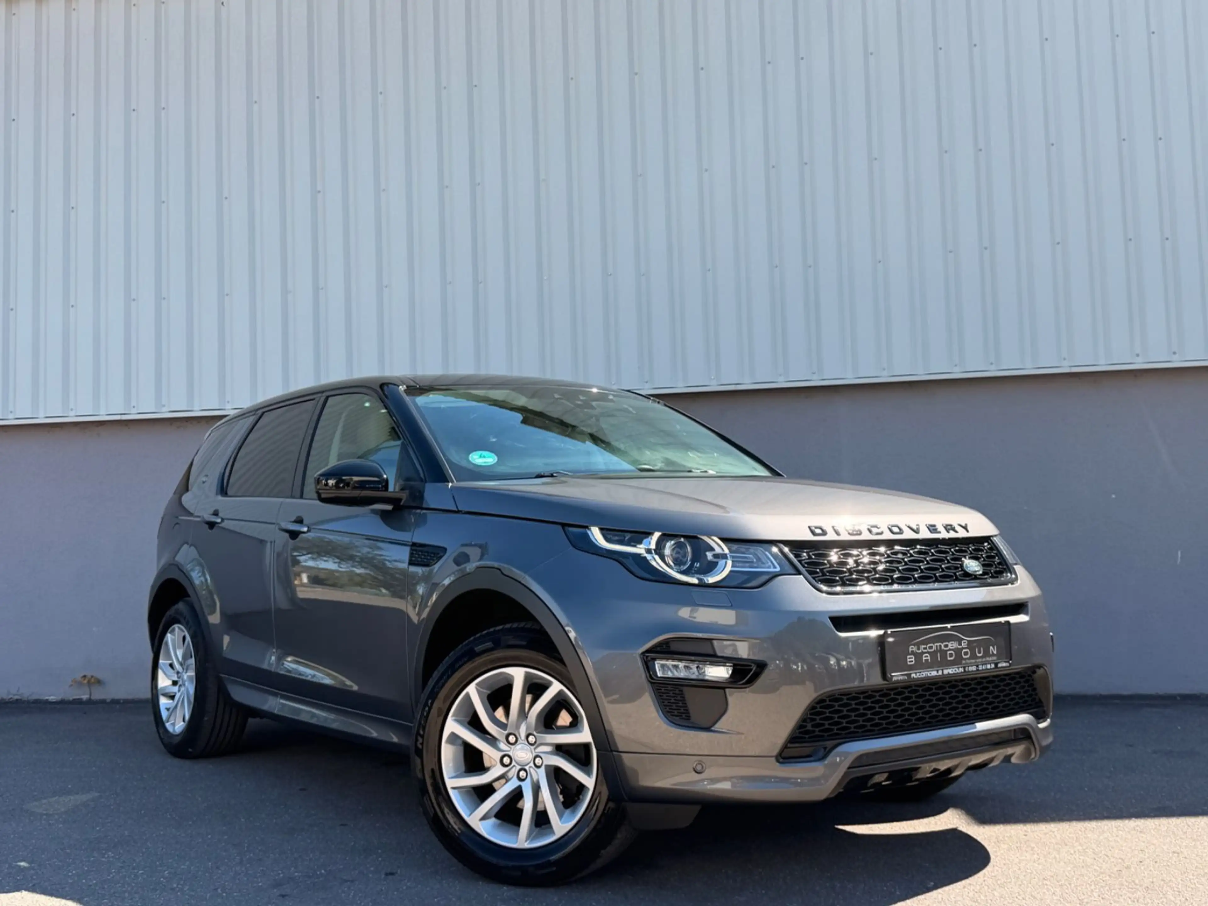 Land Rover Discovery Sport SE AWD — photo 2