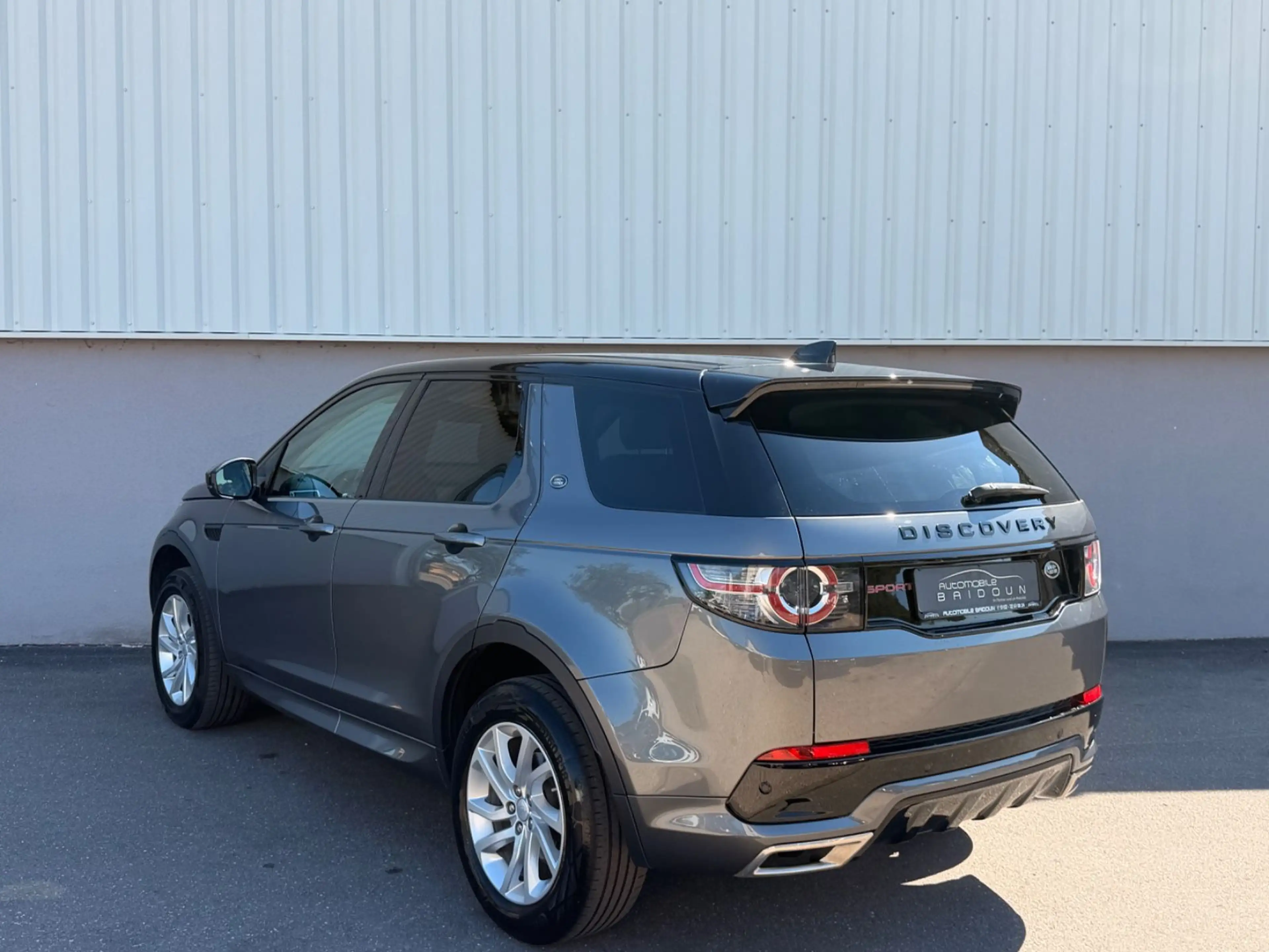 Land Rover Discovery Sport SE AWD — photo 3