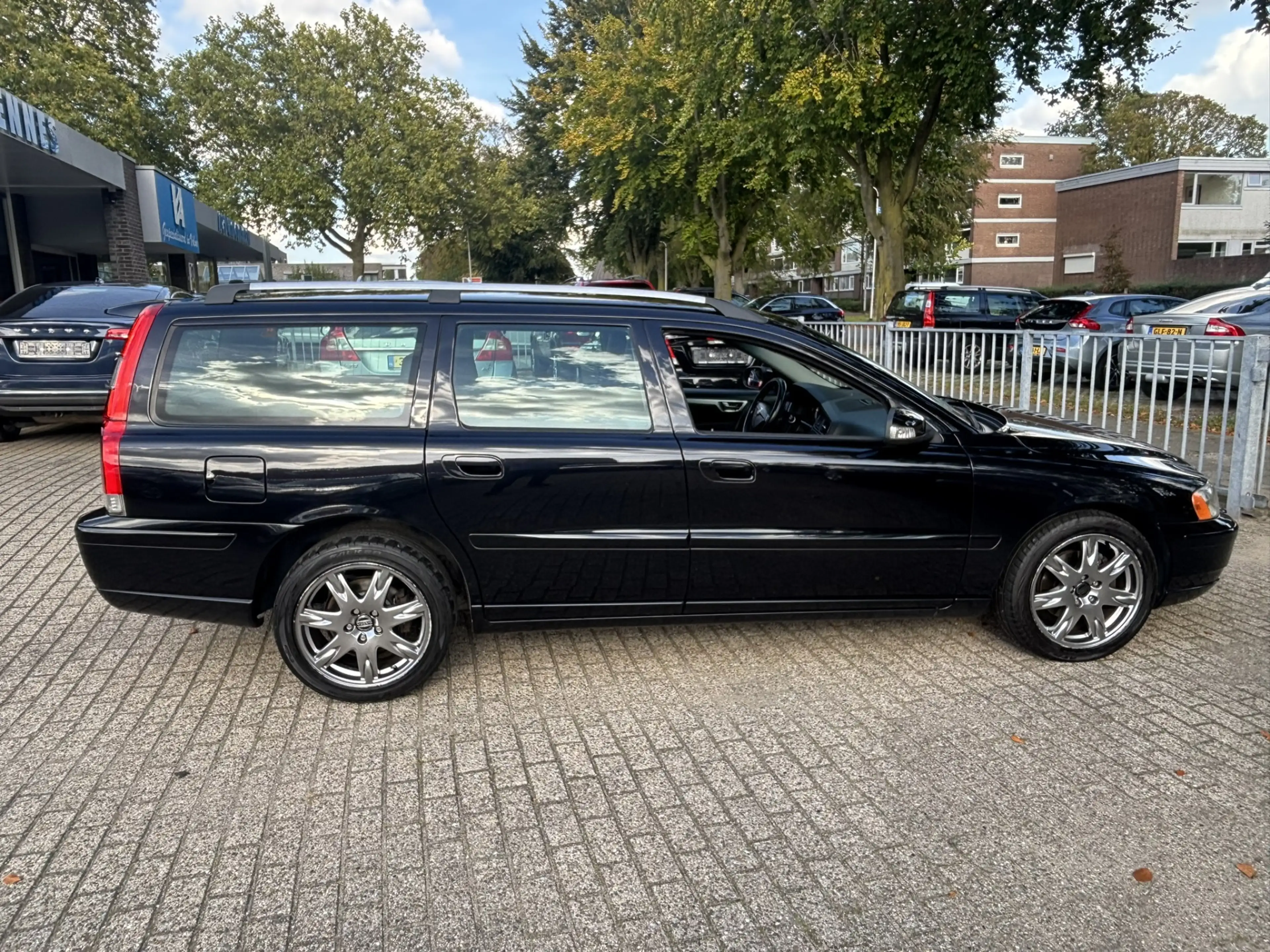 Volvo V70 2.4 Edition Sport Incl. €4000,- onderhoud! — photo 4