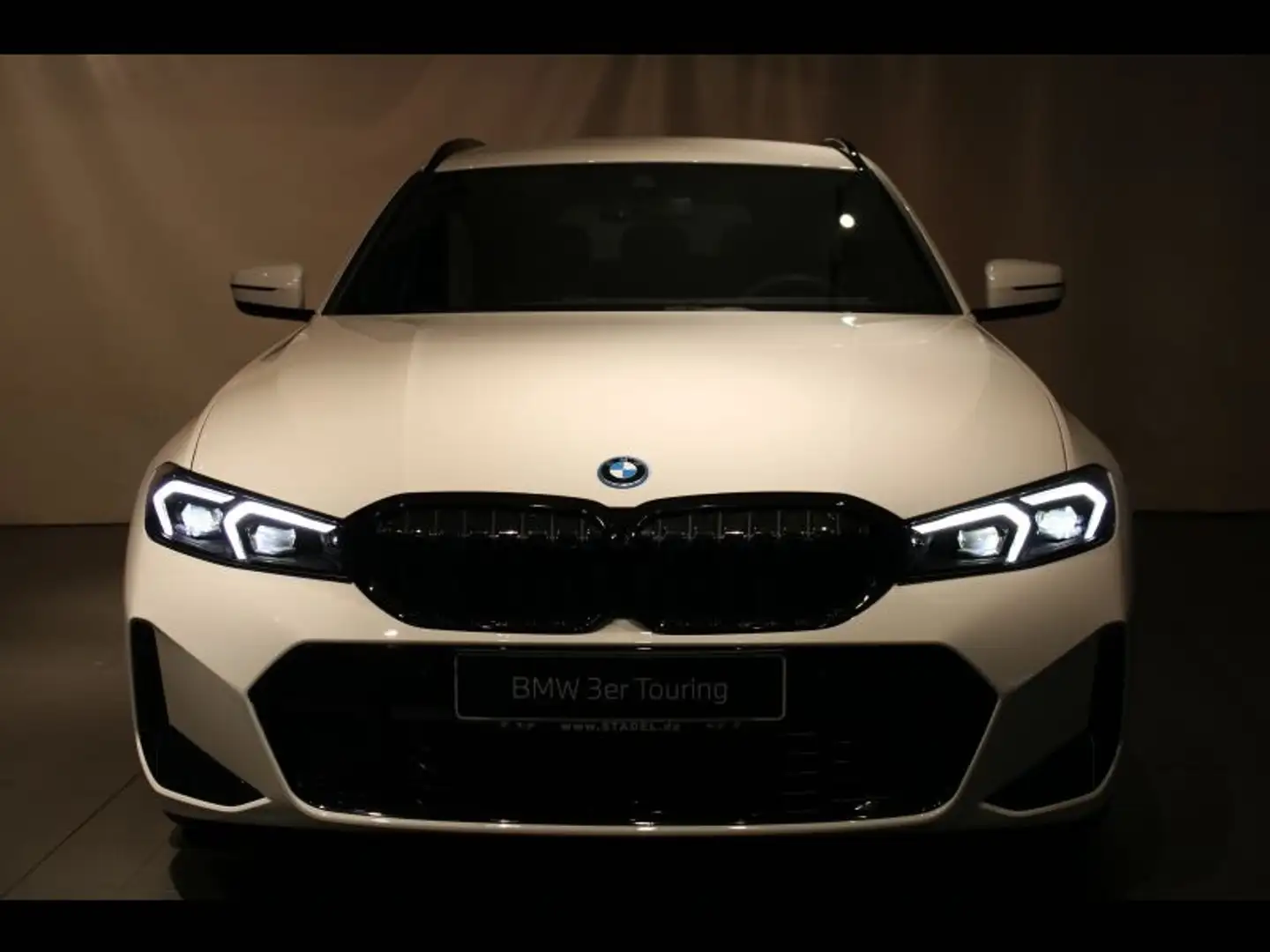 BMW 330 e Touring M Sportpaket Pro Blanc - 2