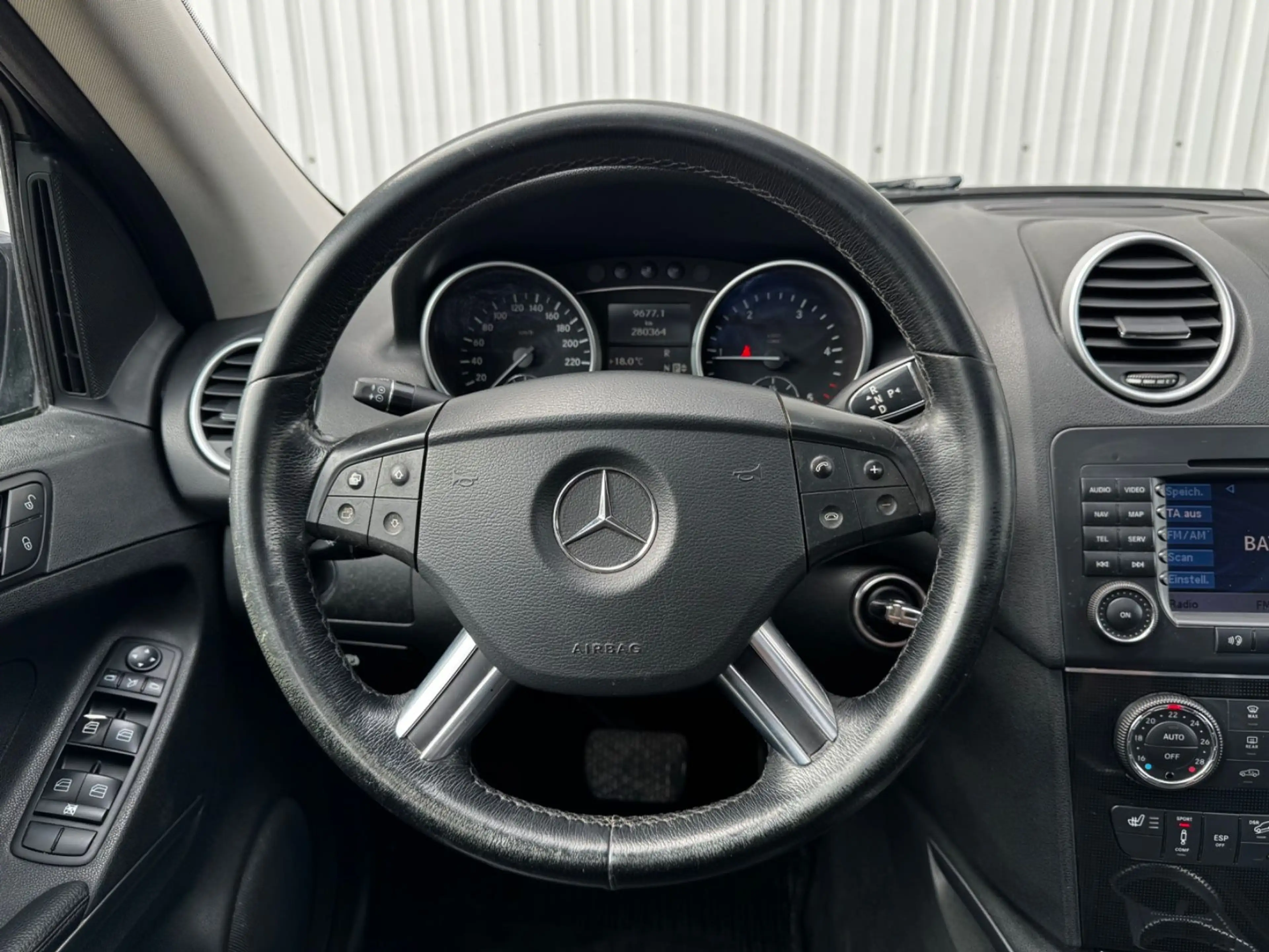 Mercedes-Benz ML 320 CDI 4Matic AMG Line H&K AHK Schiebedach — photo 11