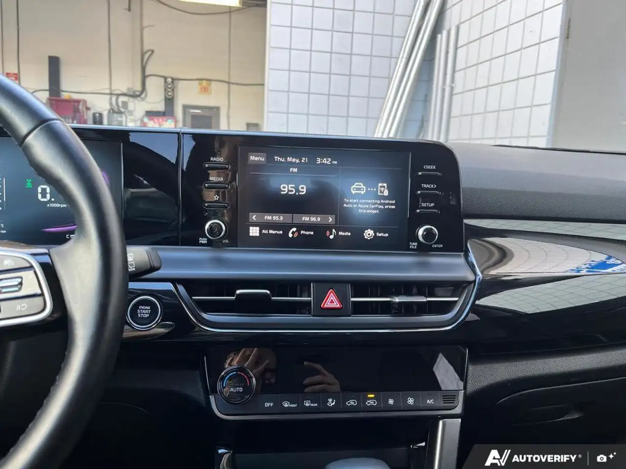 Kia Seltos снимка Kia Seltos