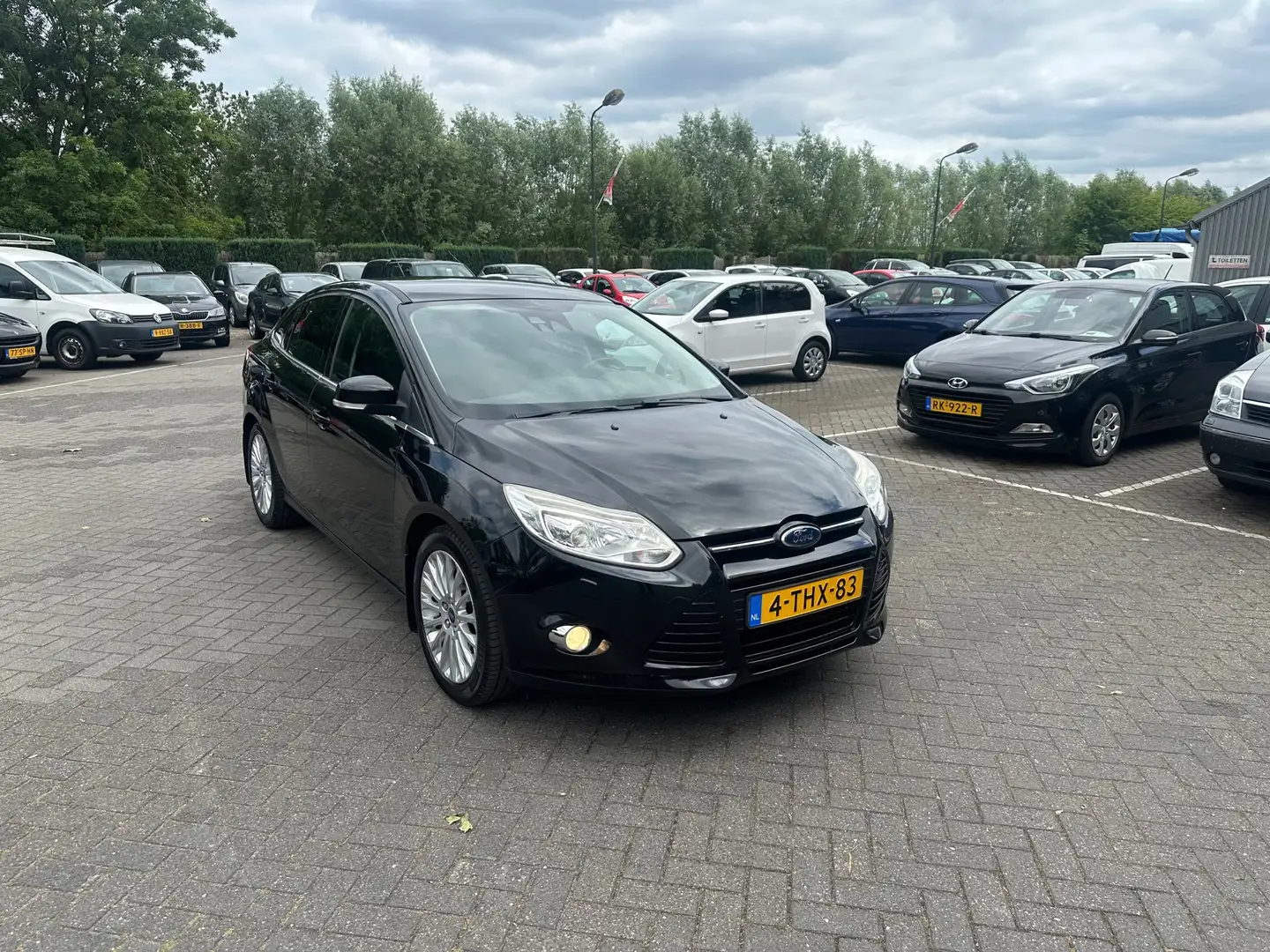 Ford Focus 1.6 TI-VCT Trend Sport , navigatie , airco Zwart - 2